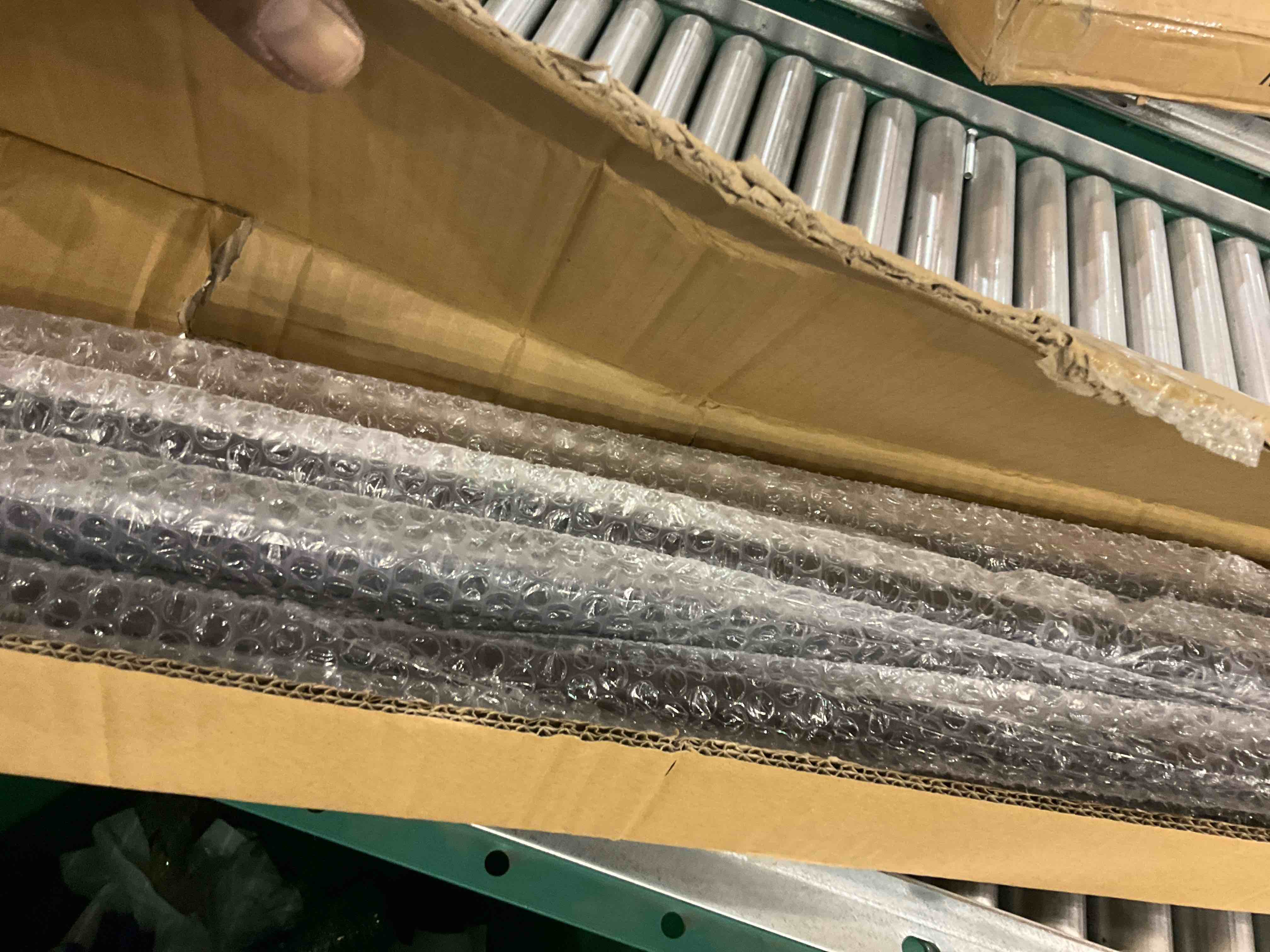 https://s3.amazonaws.com/lotting-images-prod/BargainHunt/EXS01334290_1713273898919.jpeg