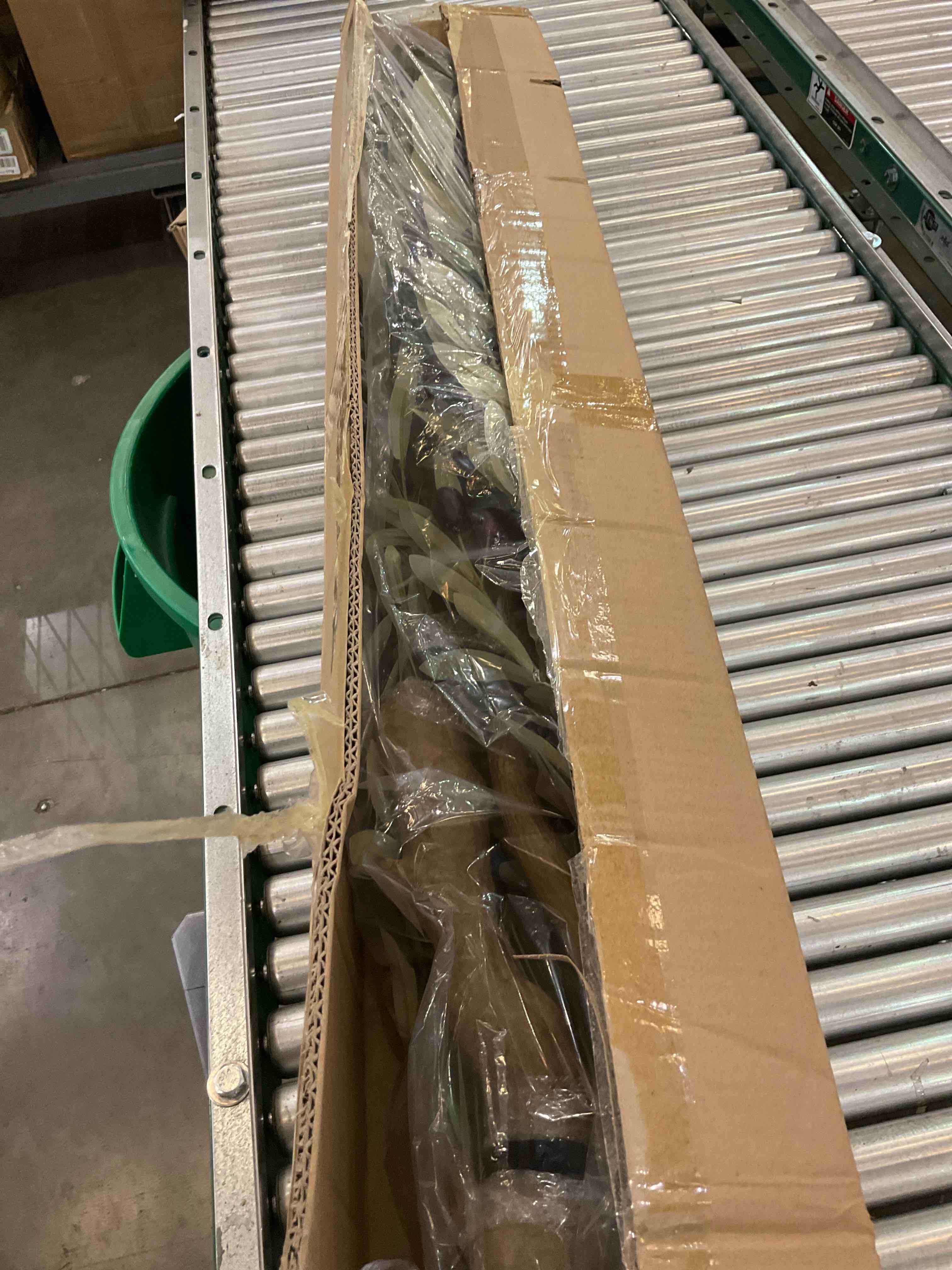 https://s3.amazonaws.com/lotting-images-prod/BargainHunt/EXS01334336_1713282255125.jpeg