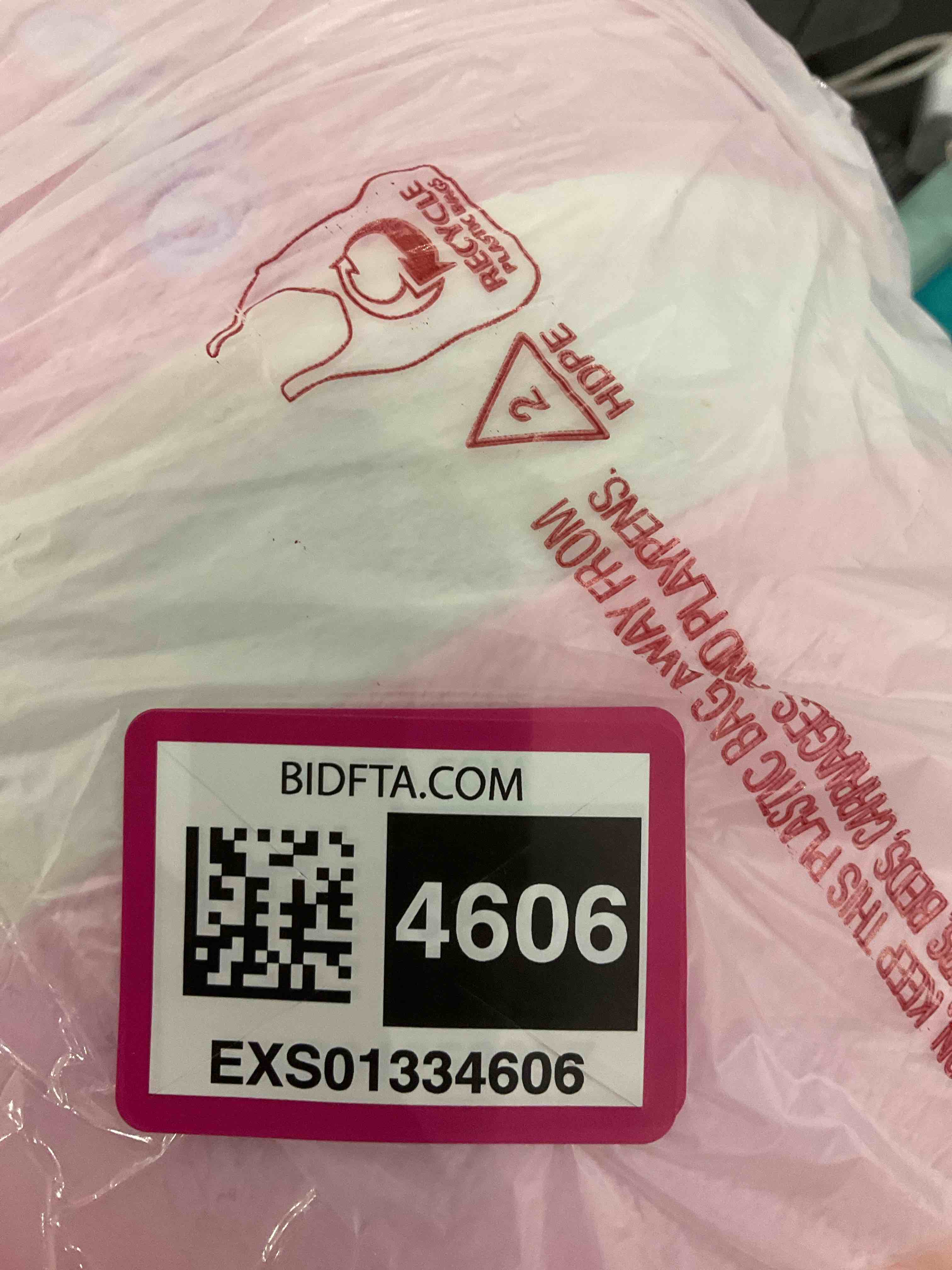 https://s3.amazonaws.com/lotting-images-prod/BargainHunt/EXS01334606_1712602940736.jpeg