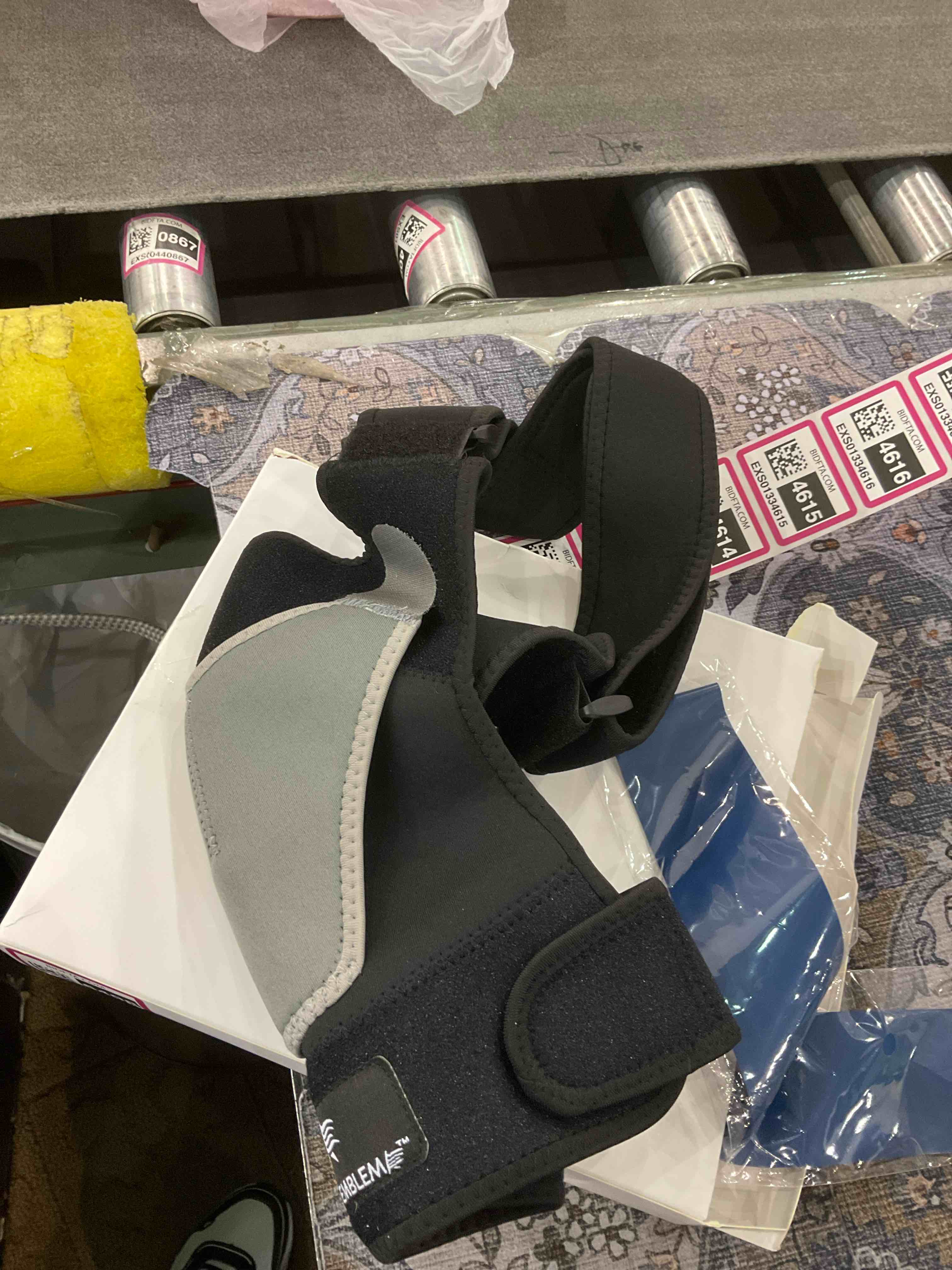https://s3.amazonaws.com/lotting-images-prod/BargainHunt/EXS01334608_1712603131328.jpeg