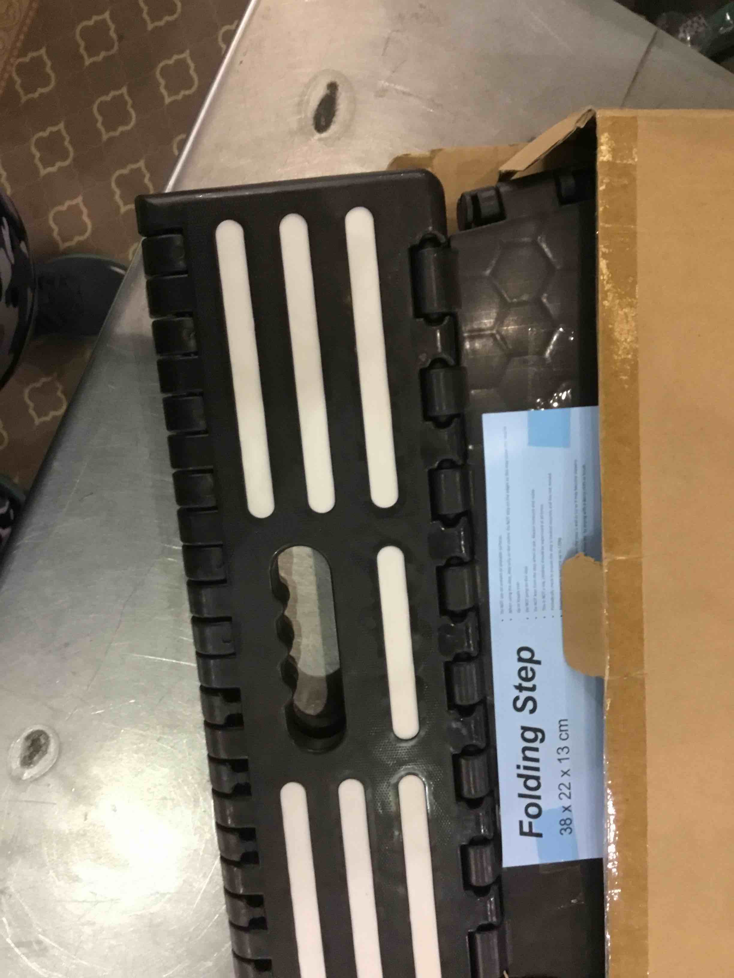 https://s3.amazonaws.com/lotting-images-prod/BargainHunt/EXS01335035_1712769938549.jpeg