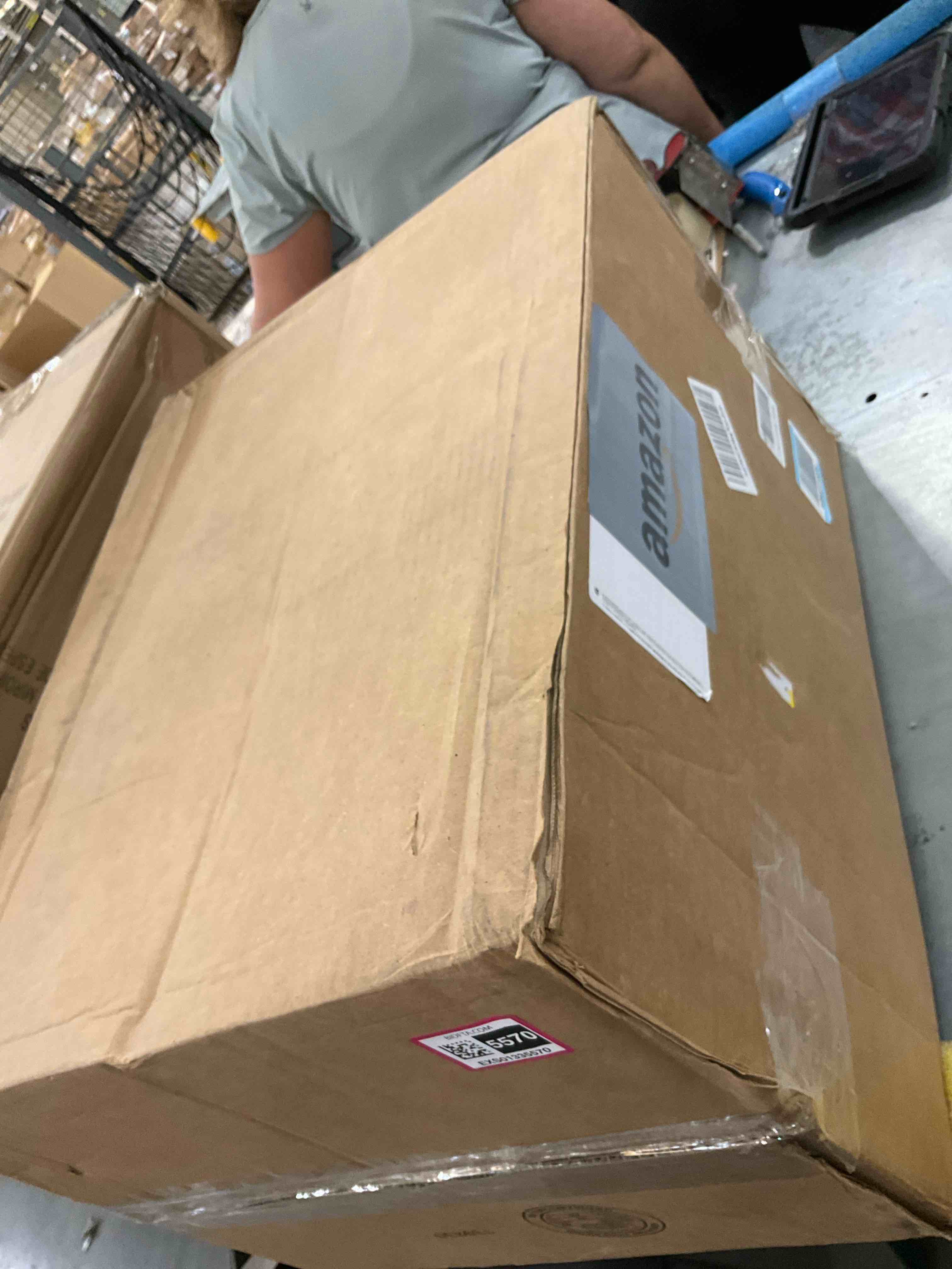 https://s3.amazonaws.com/lotting-images-prod/BargainHunt/EXS01335570_1720456874831.jpeg