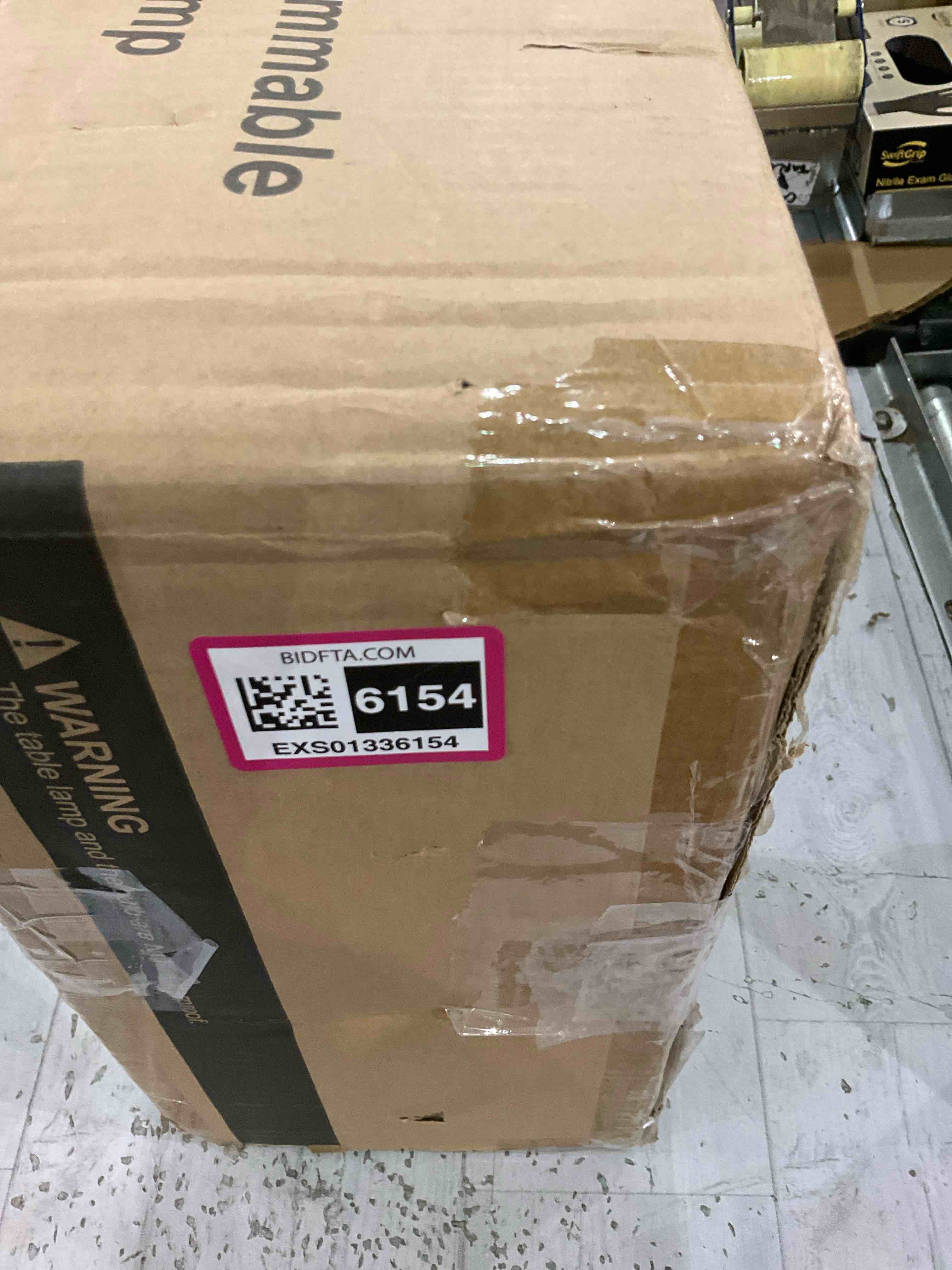 https://s3.amazonaws.com/lotting-images-prod/BargainHunt/EXS01336154_1713357743491.jpeg