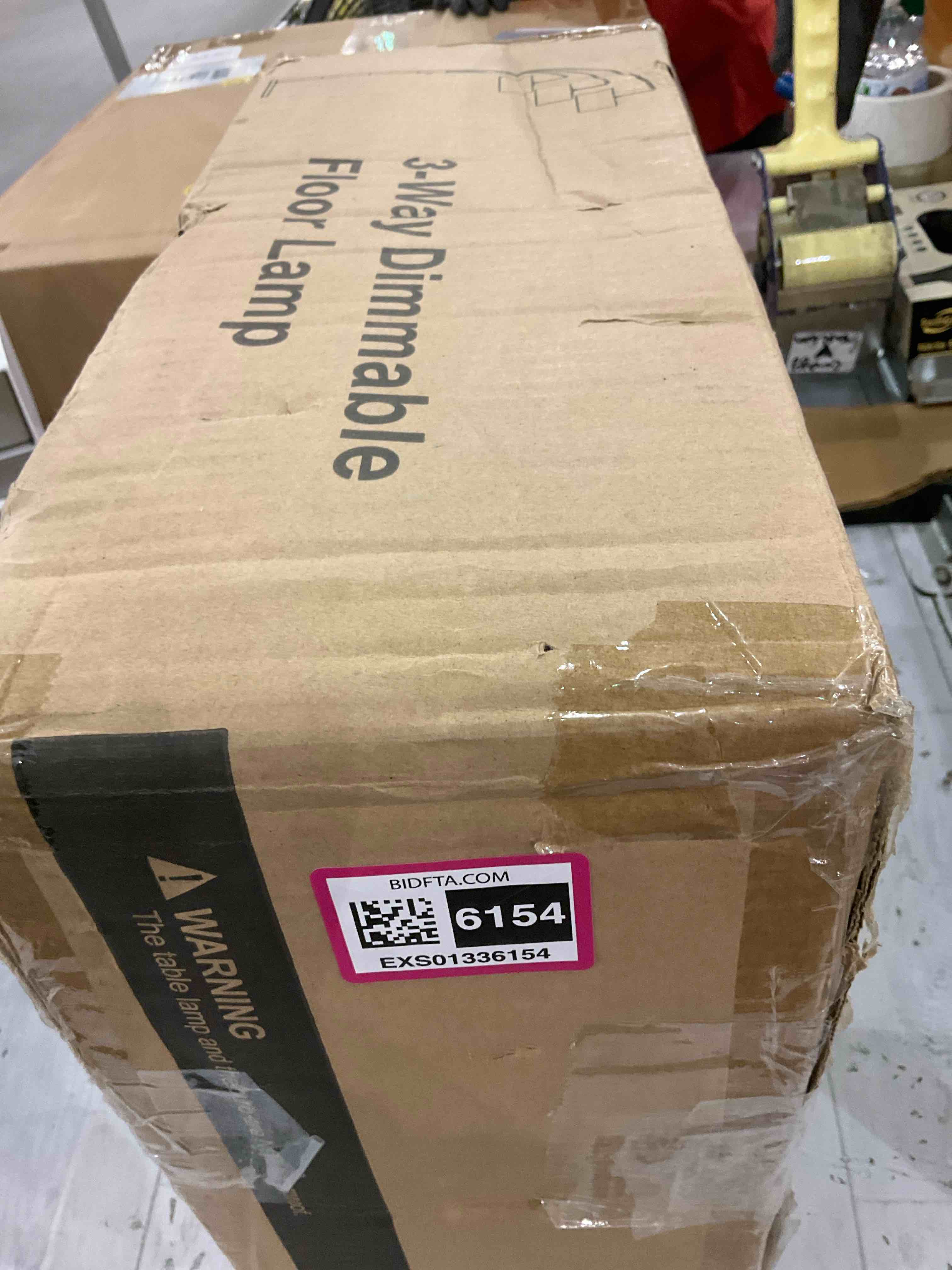 https://s3.amazonaws.com/lotting-images-prod/BargainHunt/EXS01336154_1713357746369.jpeg