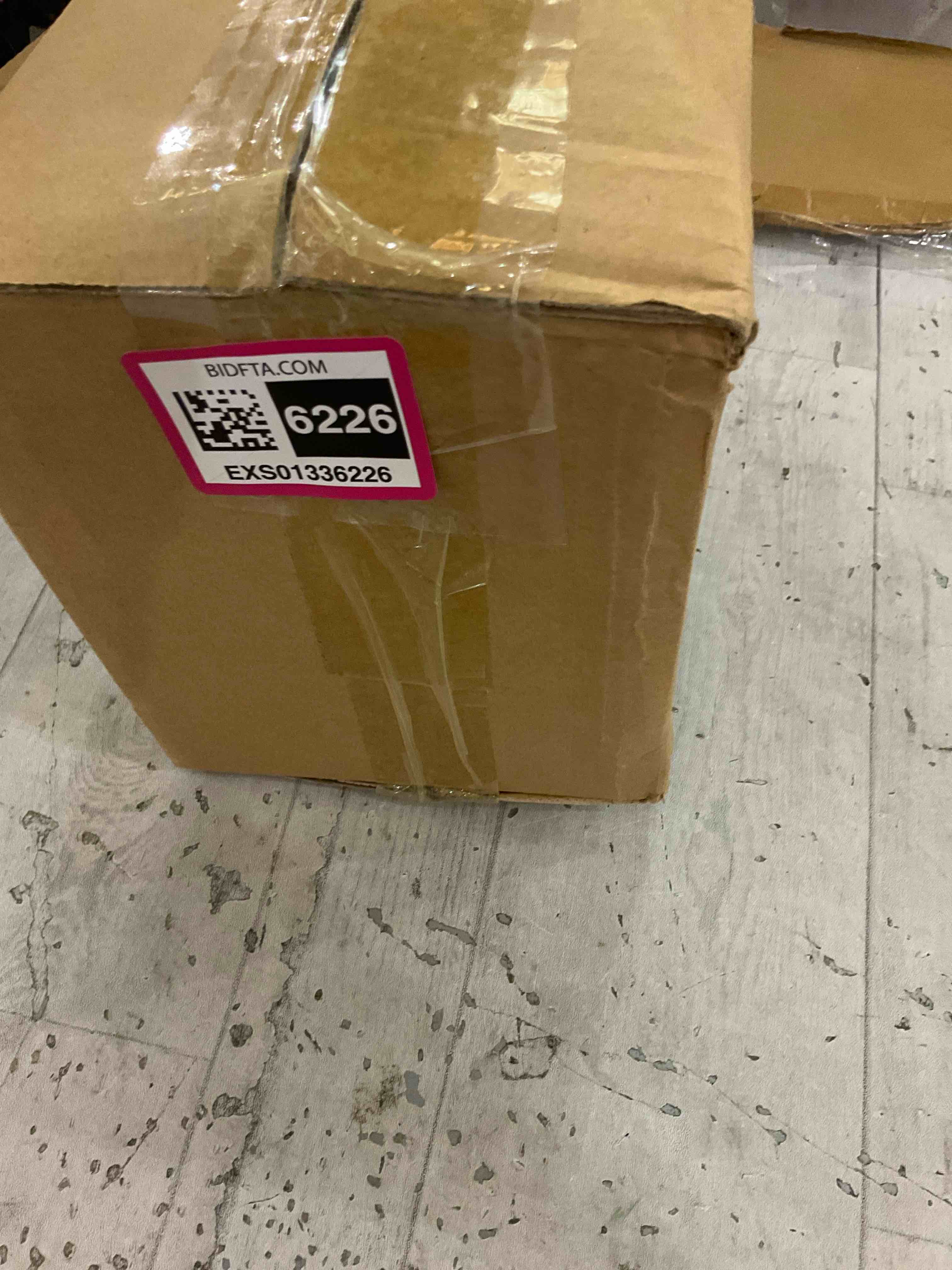 https://s3.amazonaws.com/lotting-images-prod/BargainHunt/EXS01336226_1713375662273.jpeg
