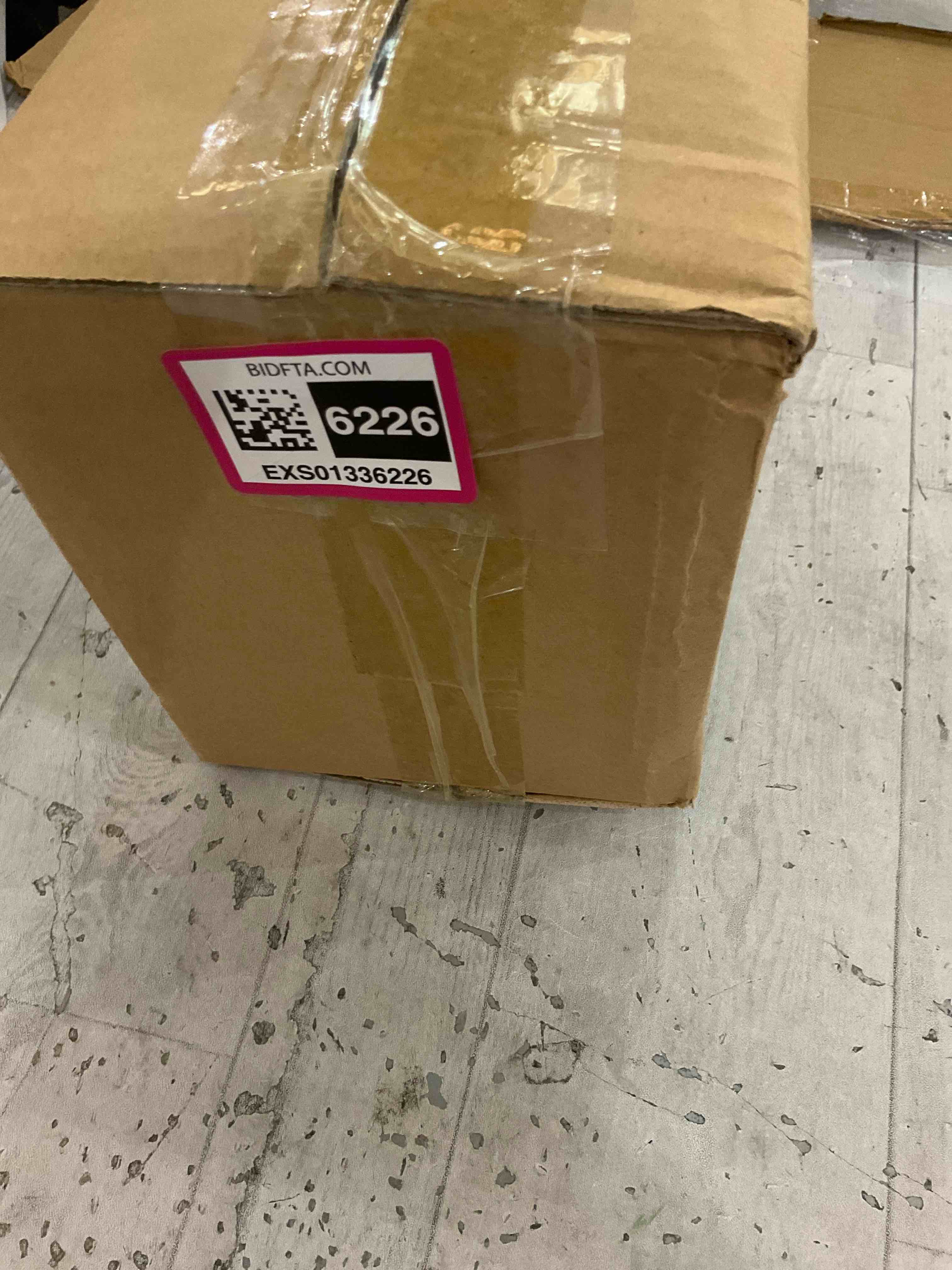 https://s3.amazonaws.com/lotting-images-prod/BargainHunt/EXS01336226_1713375663198.jpeg