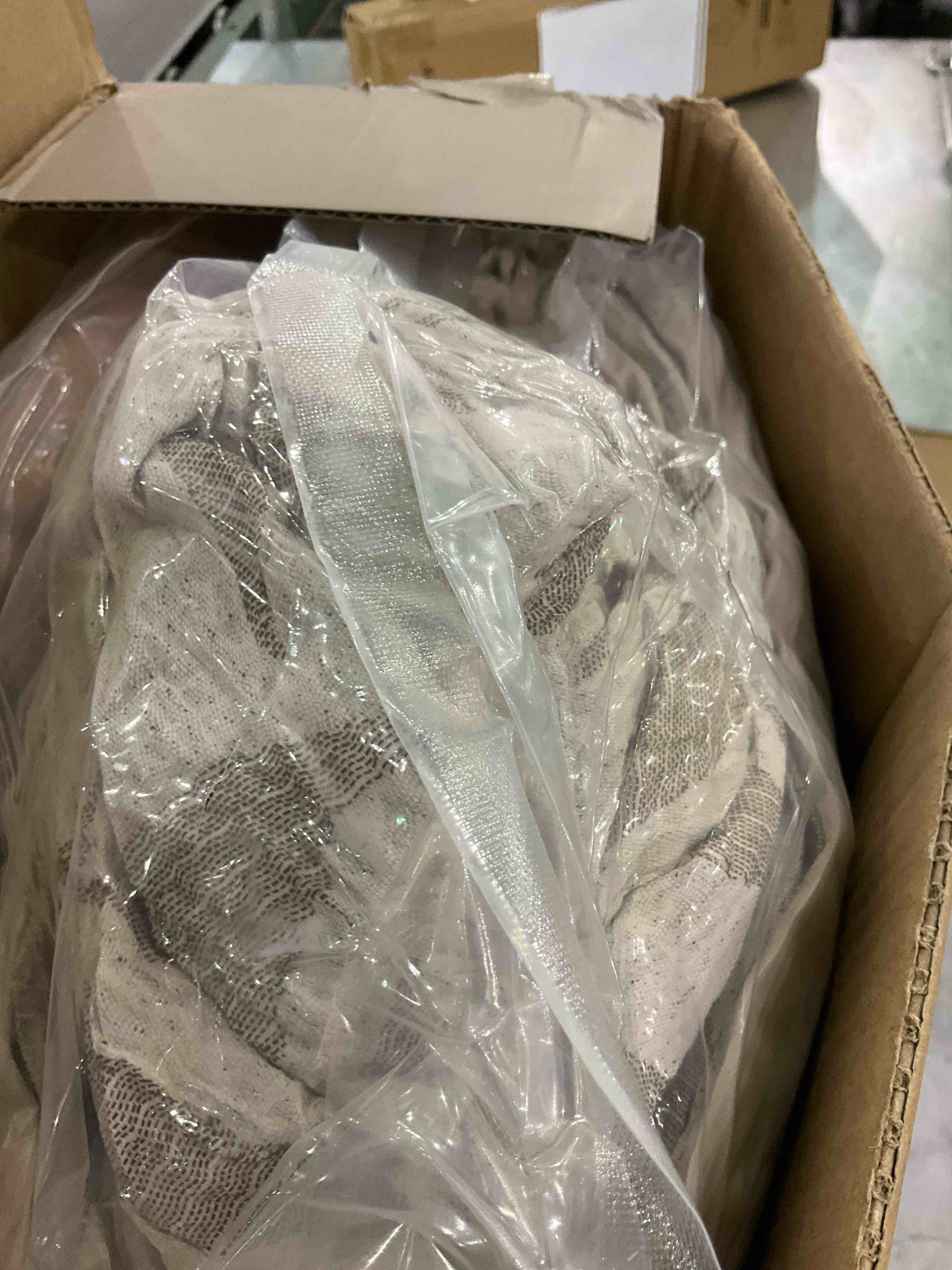 https://s3.amazonaws.com/lotting-images-prod/BargainHunt/EXS01336442_1713529708411.jpeg