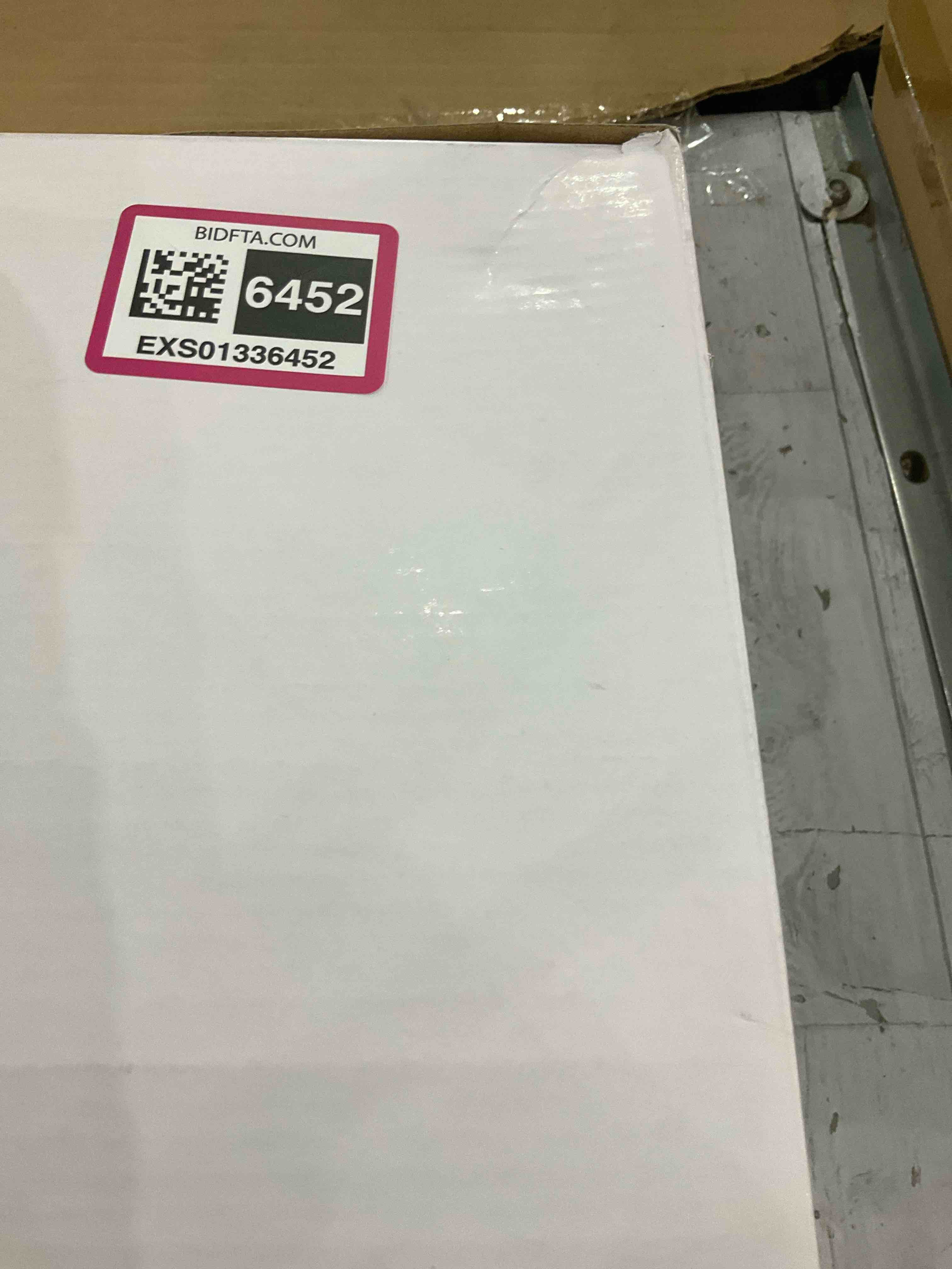 https://s3.amazonaws.com/lotting-images-prod/BargainHunt/EXS01336452_1713530826770.jpeg