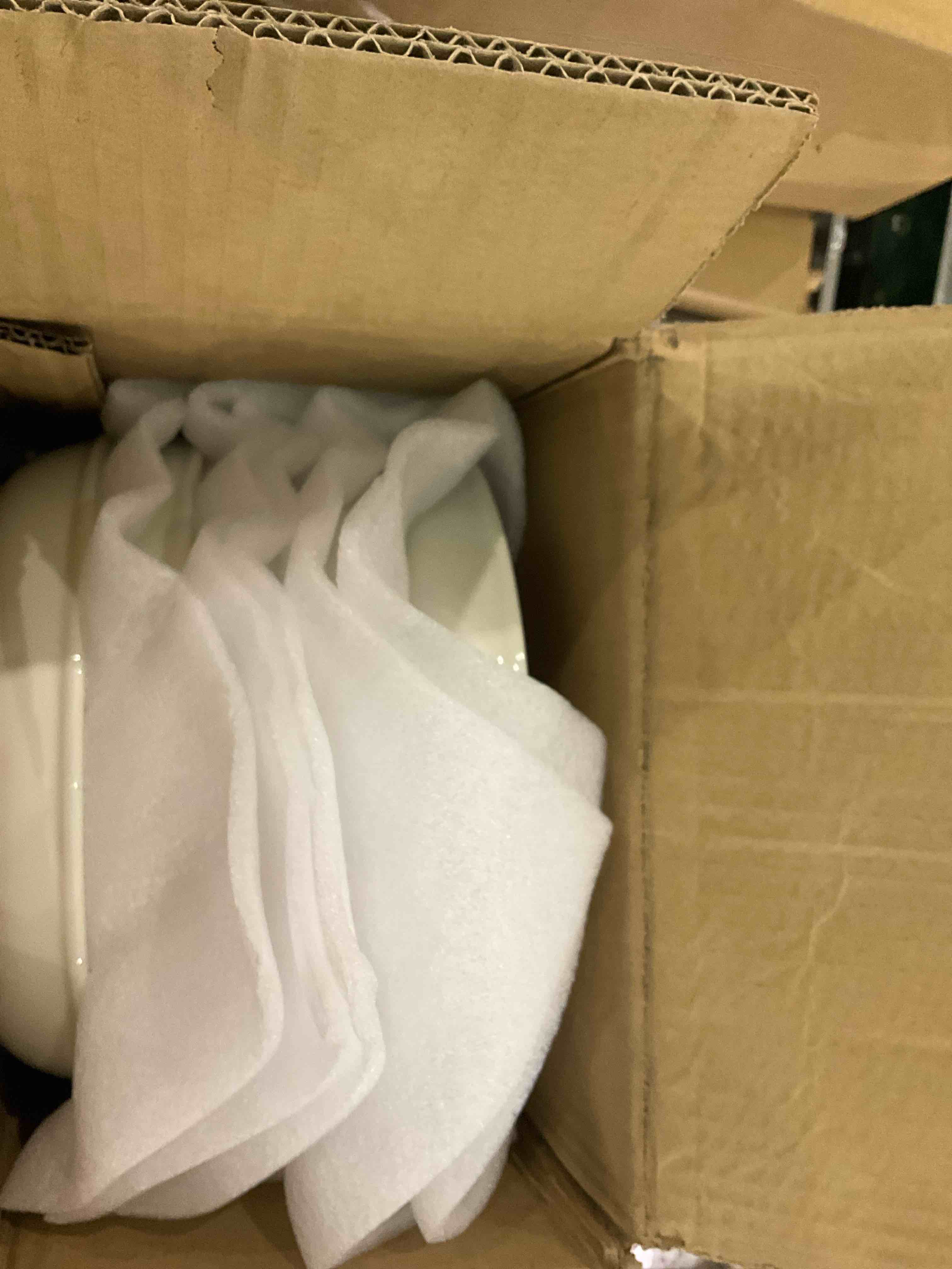 https://s3.amazonaws.com/lotting-images-prod/BargainHunt/EXS01336820_1712753003798.jpeg