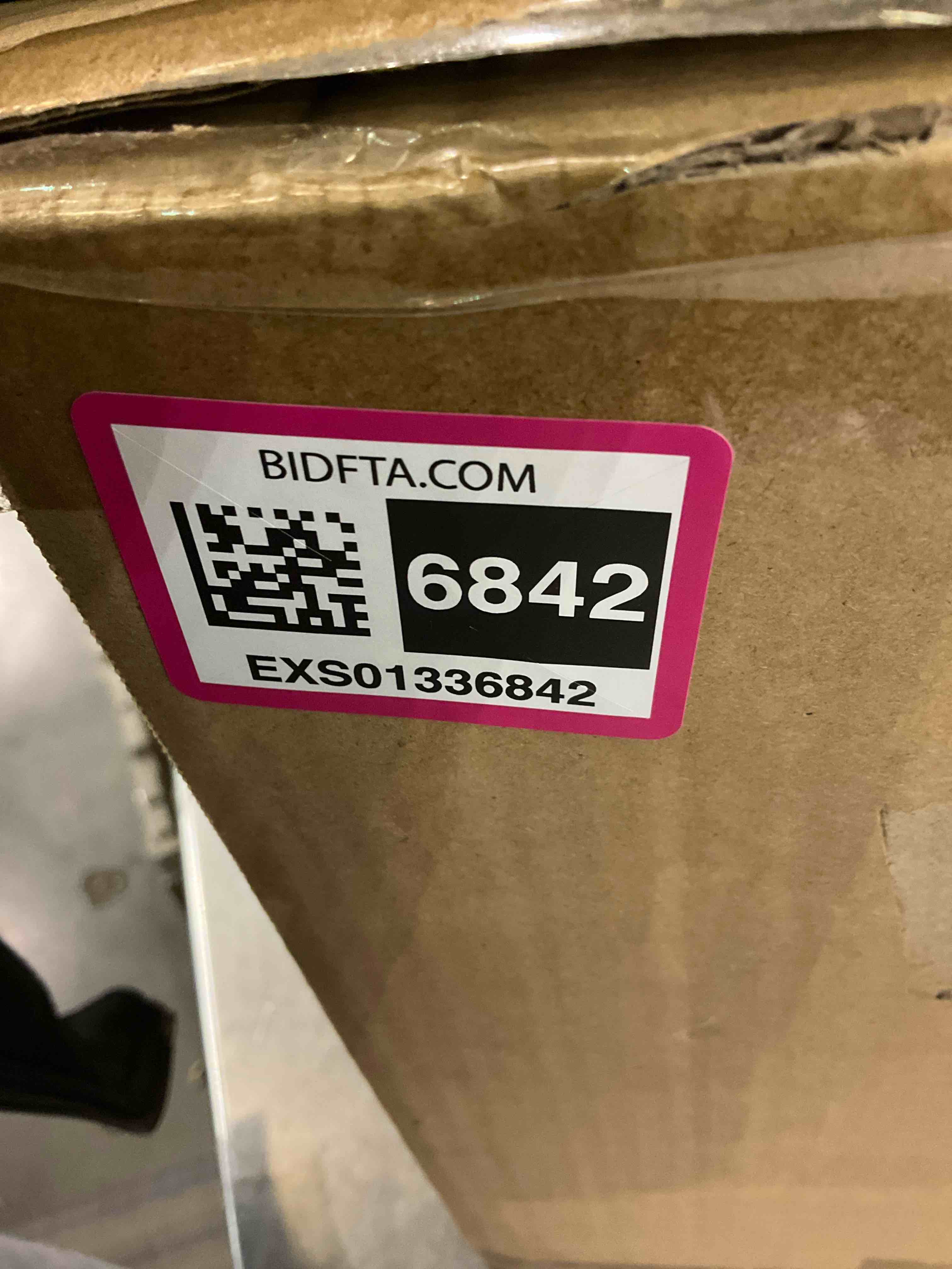 https://s3.amazonaws.com/lotting-images-prod/BargainHunt/EXS01336842_1712758914841.jpeg