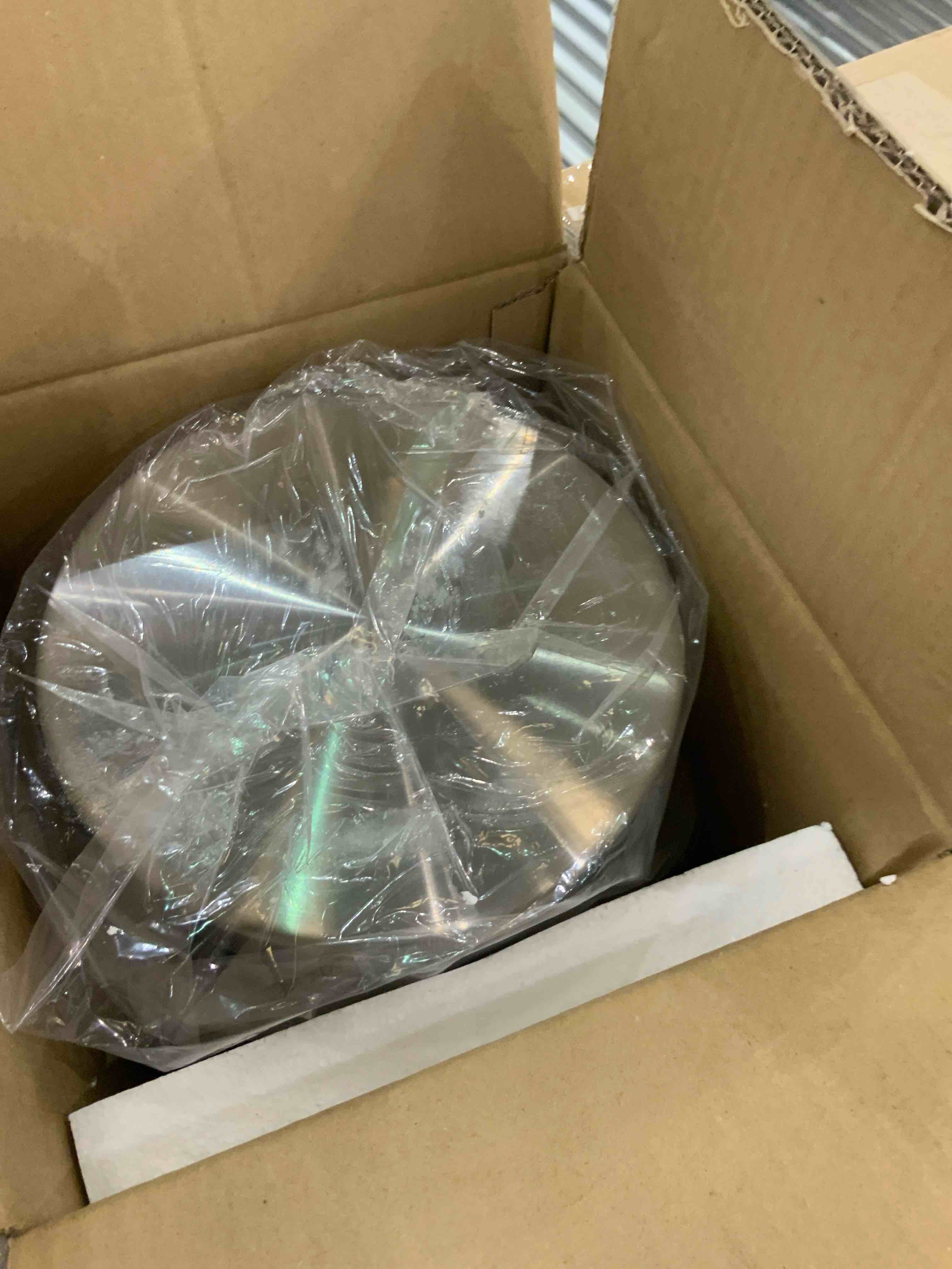 https://s3.amazonaws.com/lotting-images-prod/BargainHunt/EXS01337074_1712339349682.jpeg