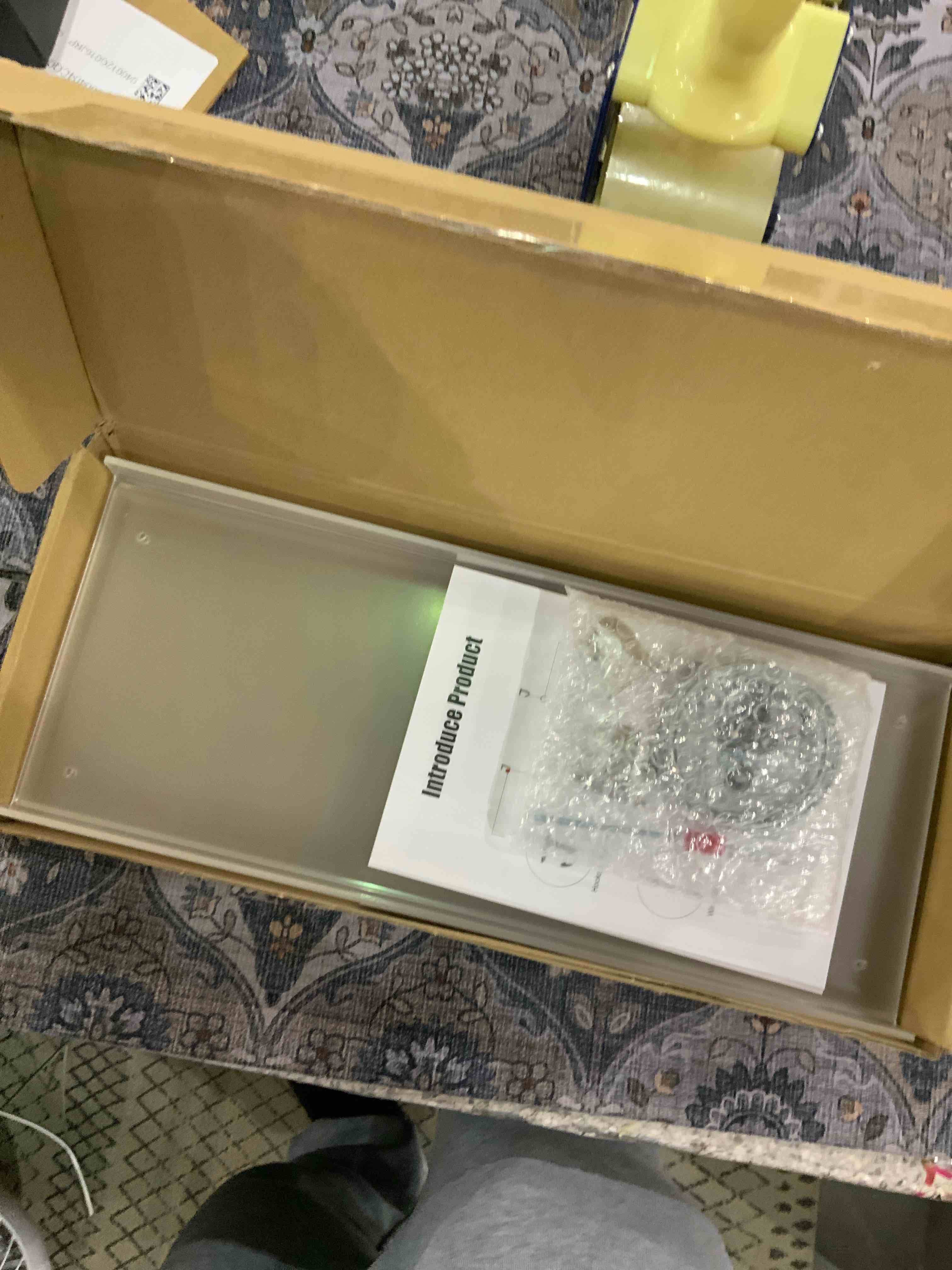https://s3.amazonaws.com/lotting-images-prod/BargainHunt/EXS01337453_1712748231450.jpeg