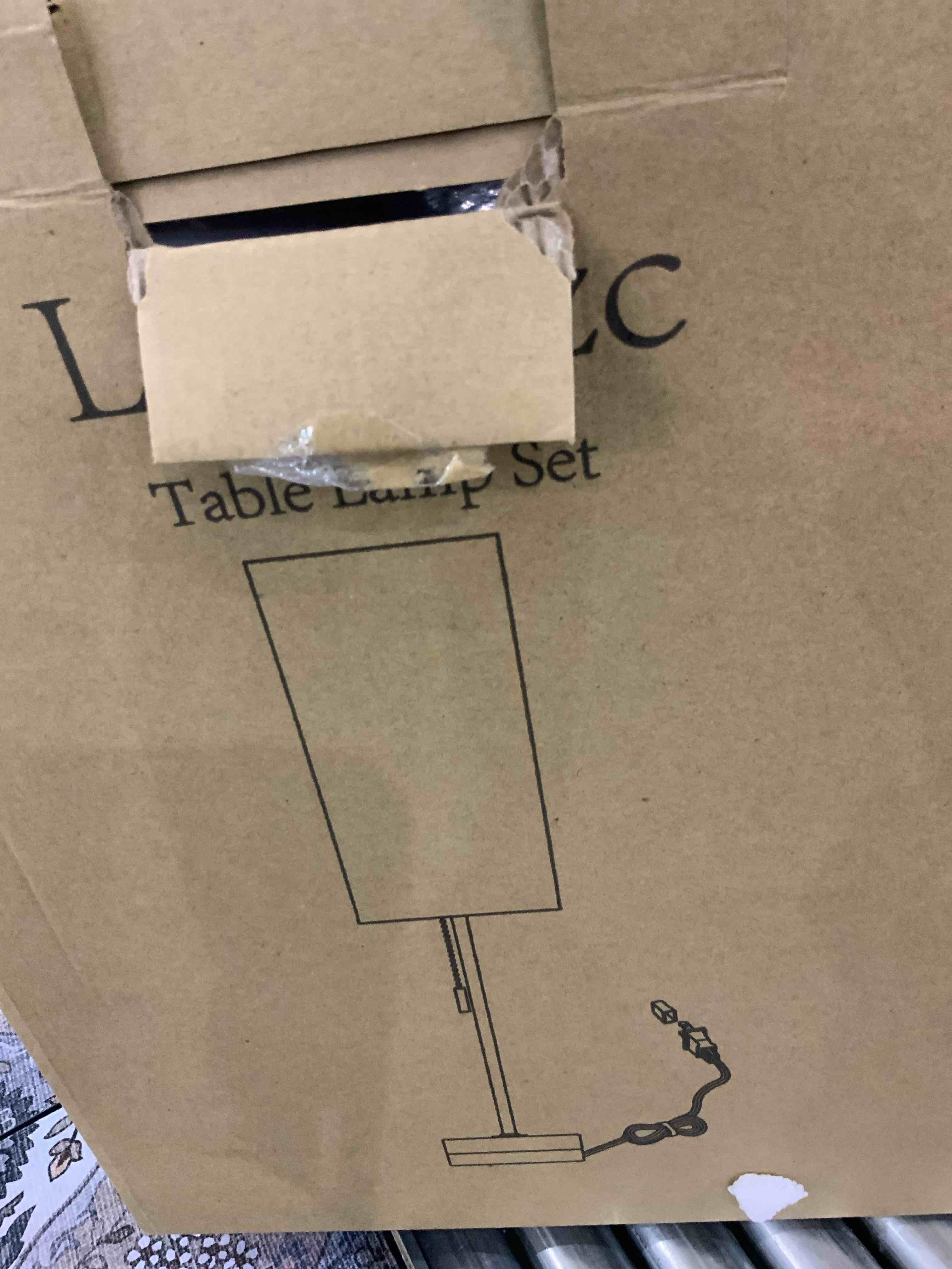 https://s3.amazonaws.com/lotting-images-prod/BargainHunt/EXS01337475_1712751268583.jpeg