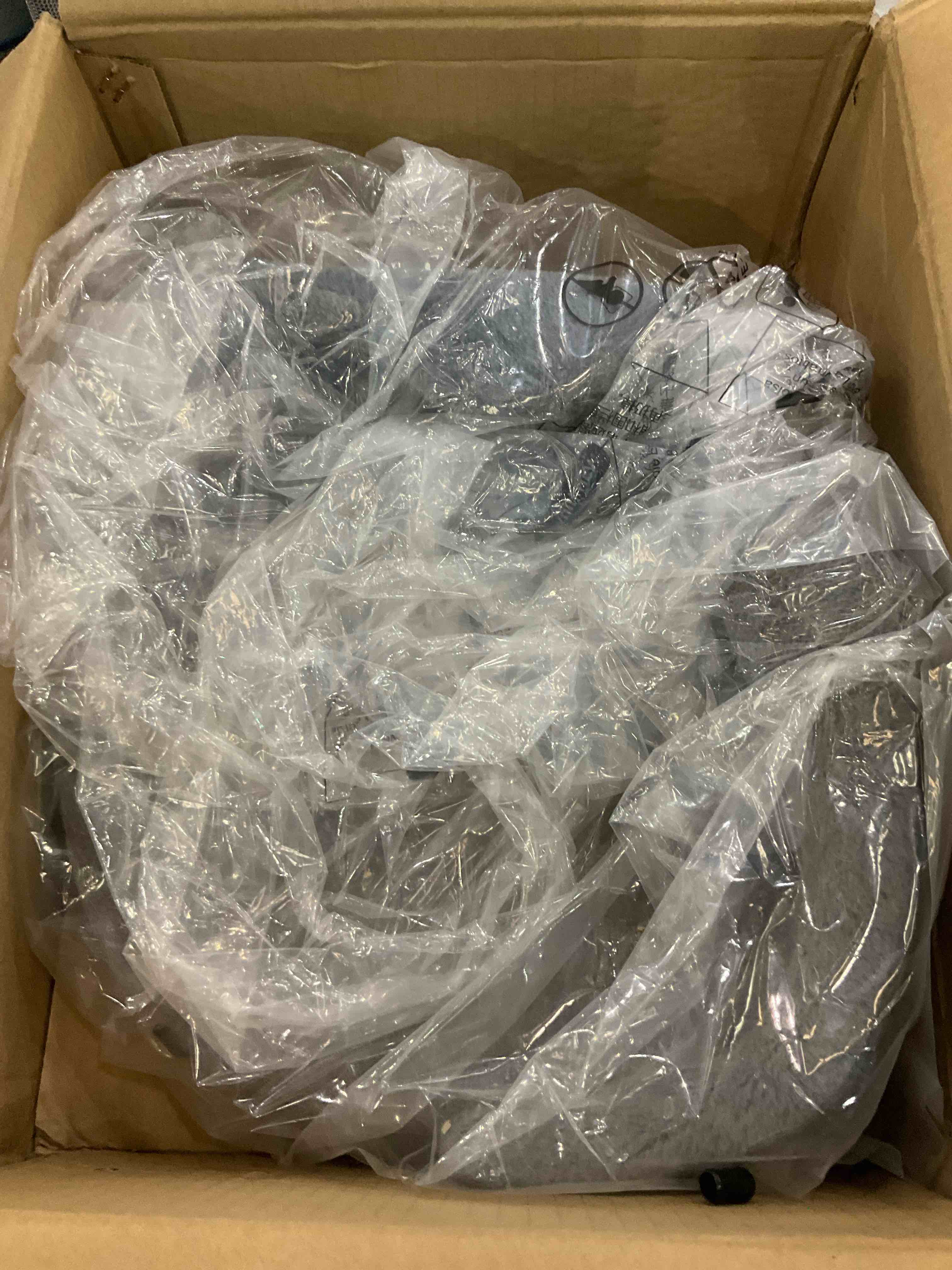 https://s3.amazonaws.com/lotting-images-prod/BargainHunt/EXS01337626_1712686953814.jpeg