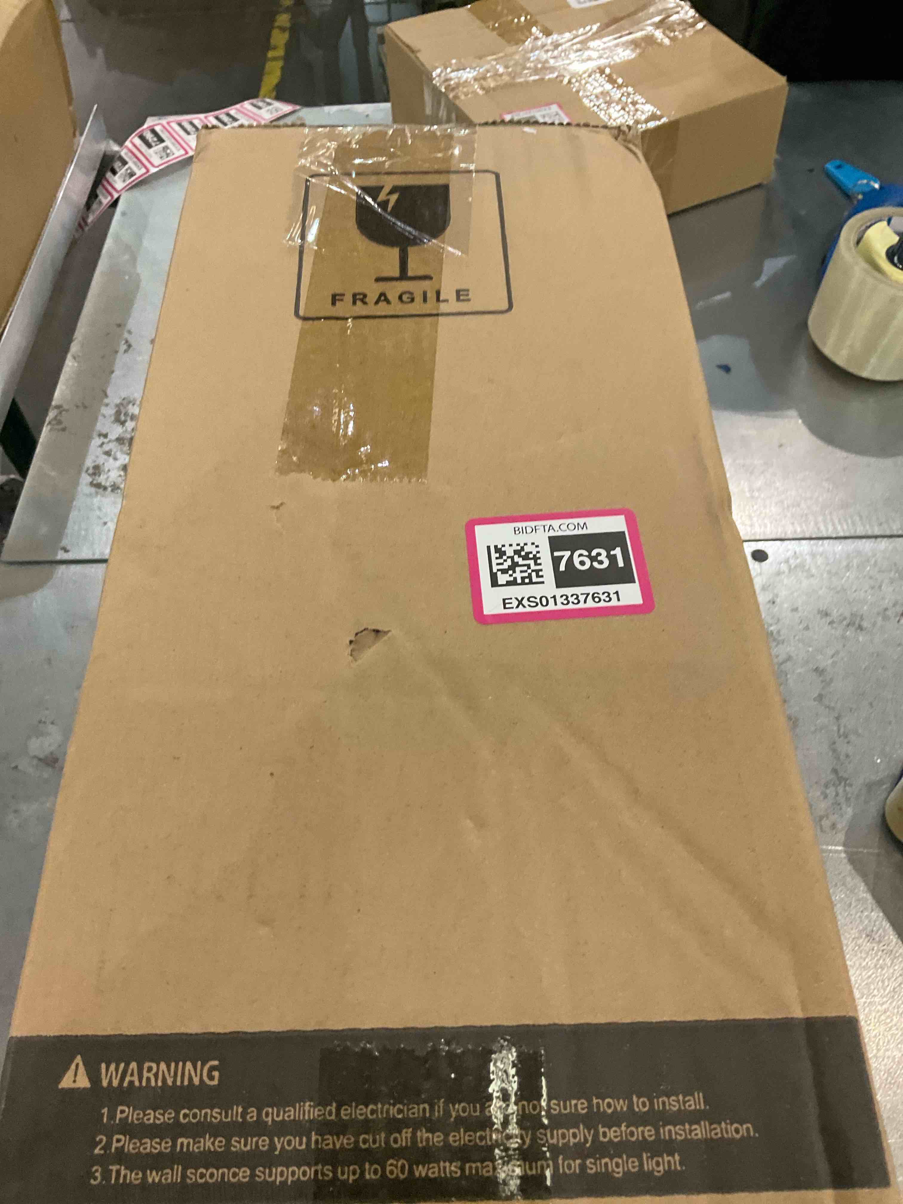 https://s3.amazonaws.com/lotting-images-prod/BargainHunt/EXS01337631_1712687439091.jpeg