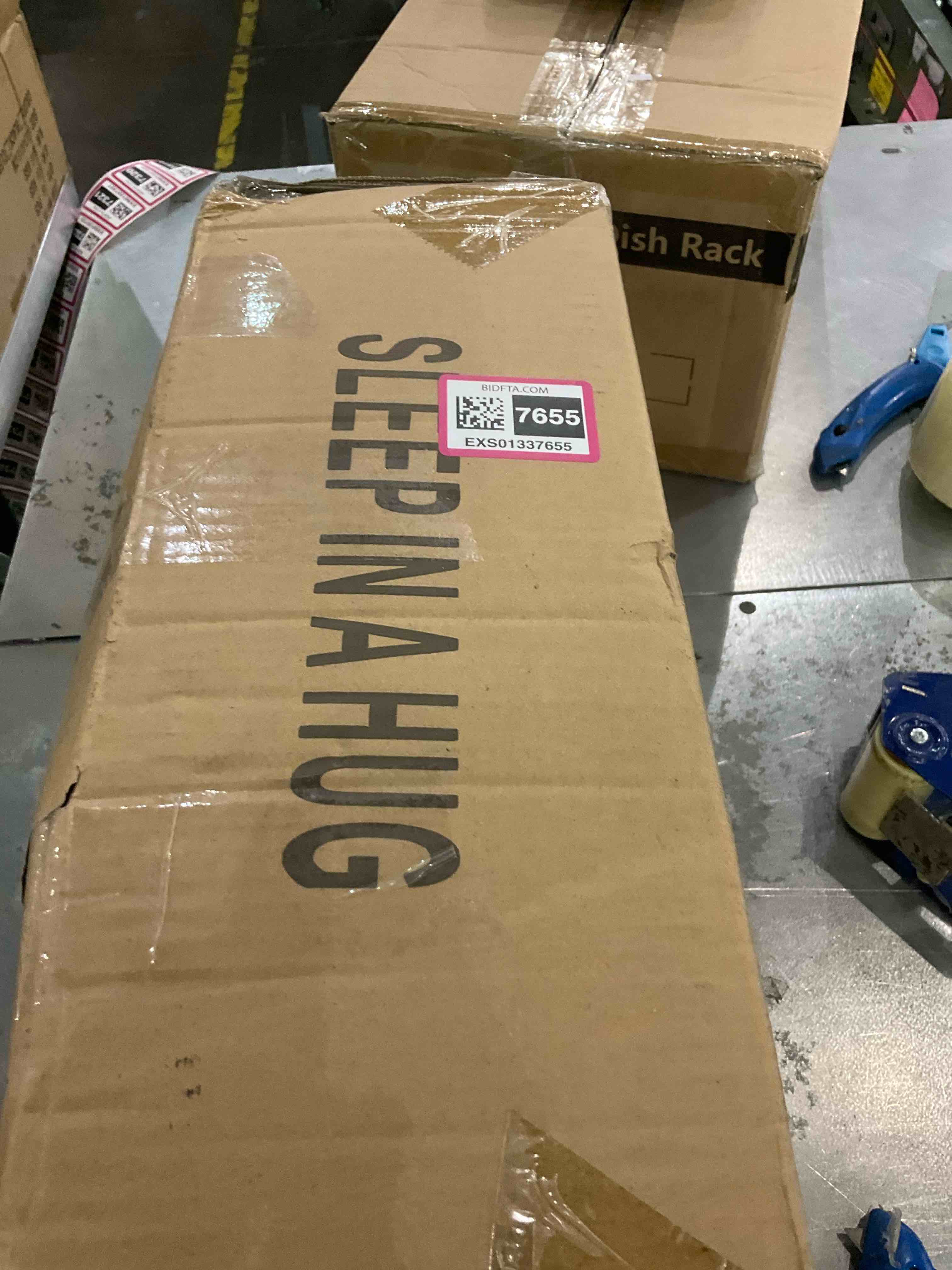 https://s3.amazonaws.com/lotting-images-prod/BargainHunt/EXS01337655_1712748207739.jpeg