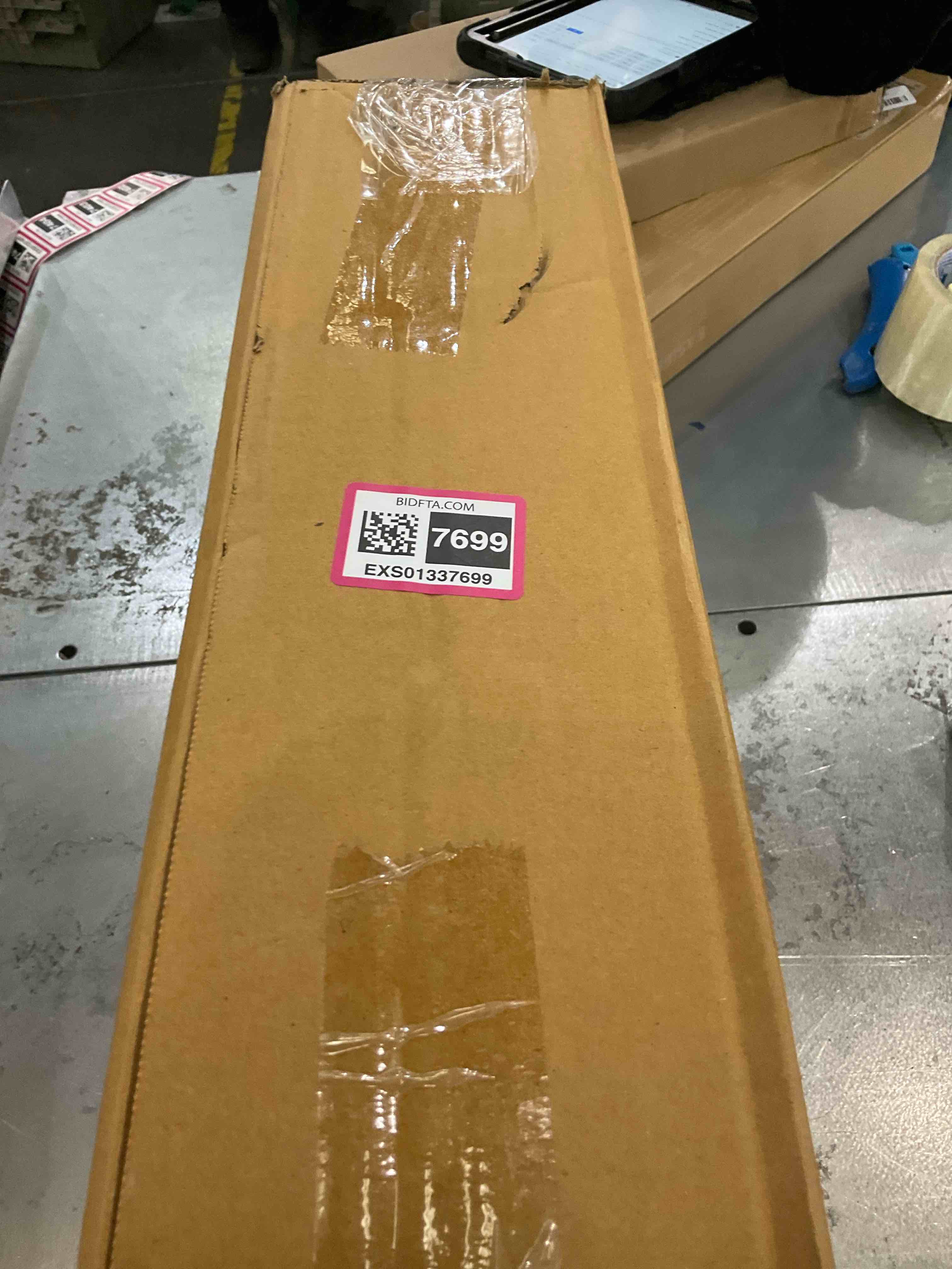 https://s3.amazonaws.com/lotting-images-prod/BargainHunt/EXS01337699_1712763152104.jpeg