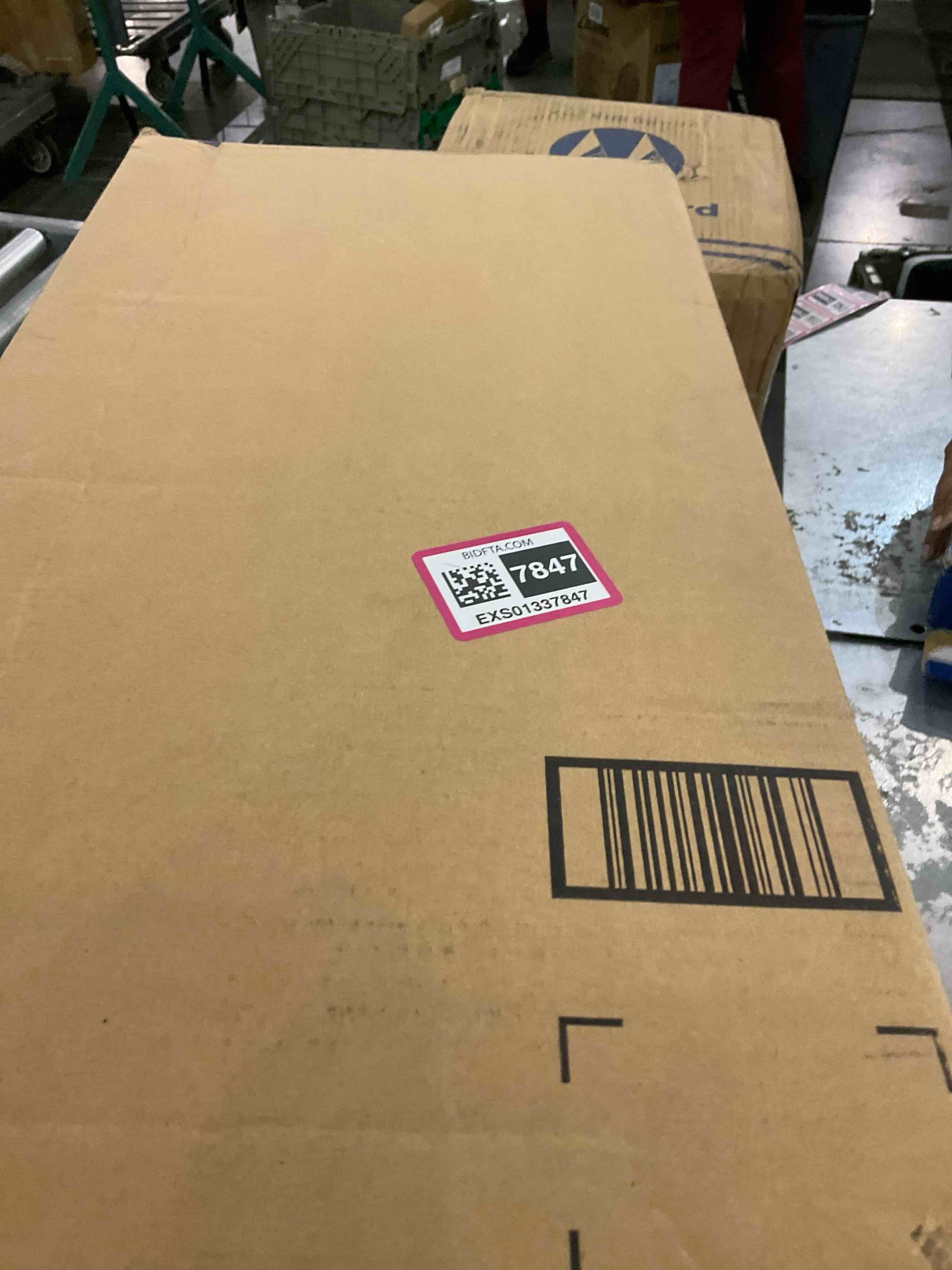https://s3.amazonaws.com/lotting-images-prod/BargainHunt/EXS01337847_1712844939718.jpeg