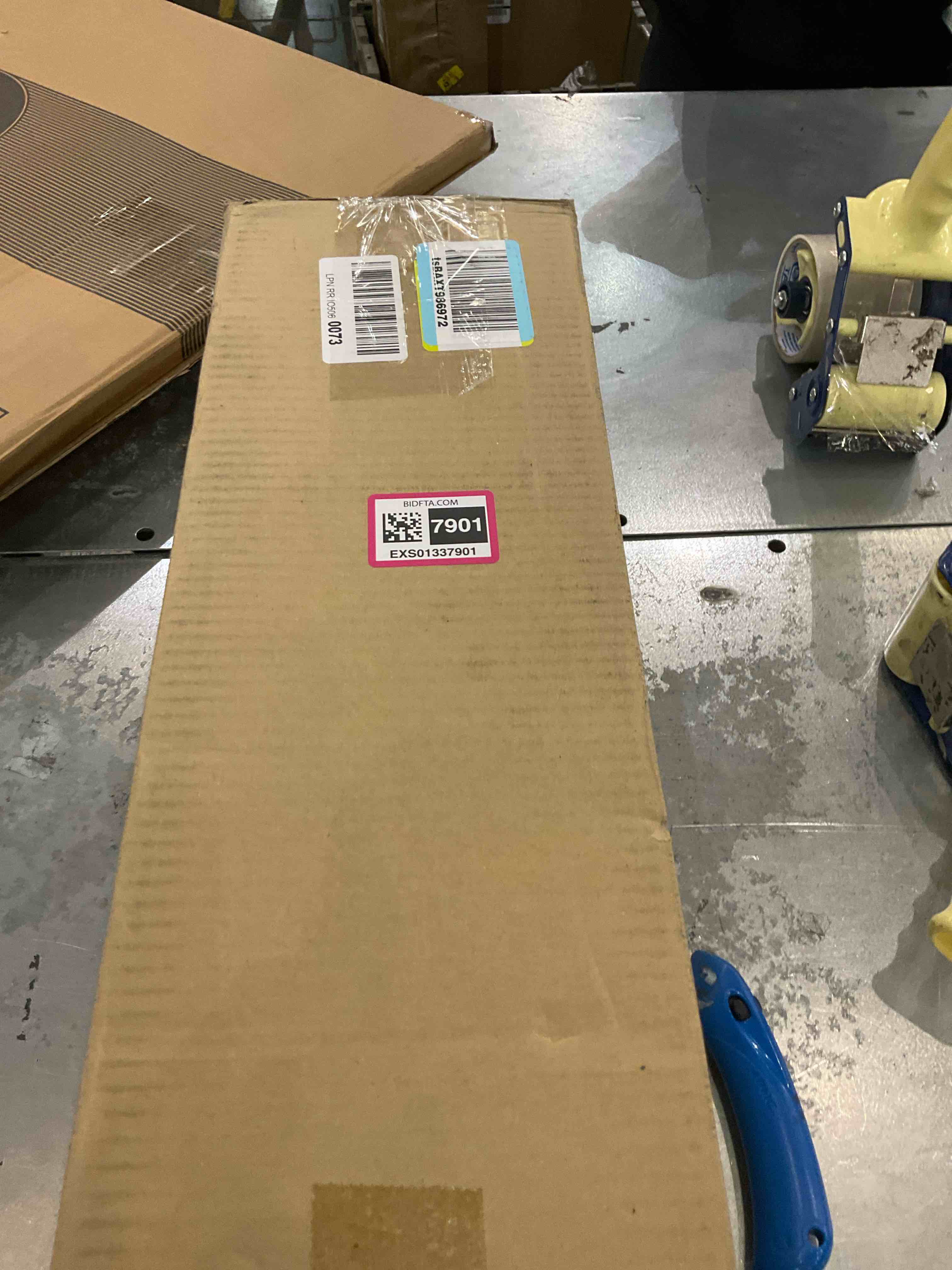 https://s3.amazonaws.com/lotting-images-prod/BargainHunt/EXS01337901_1712855142255.jpeg