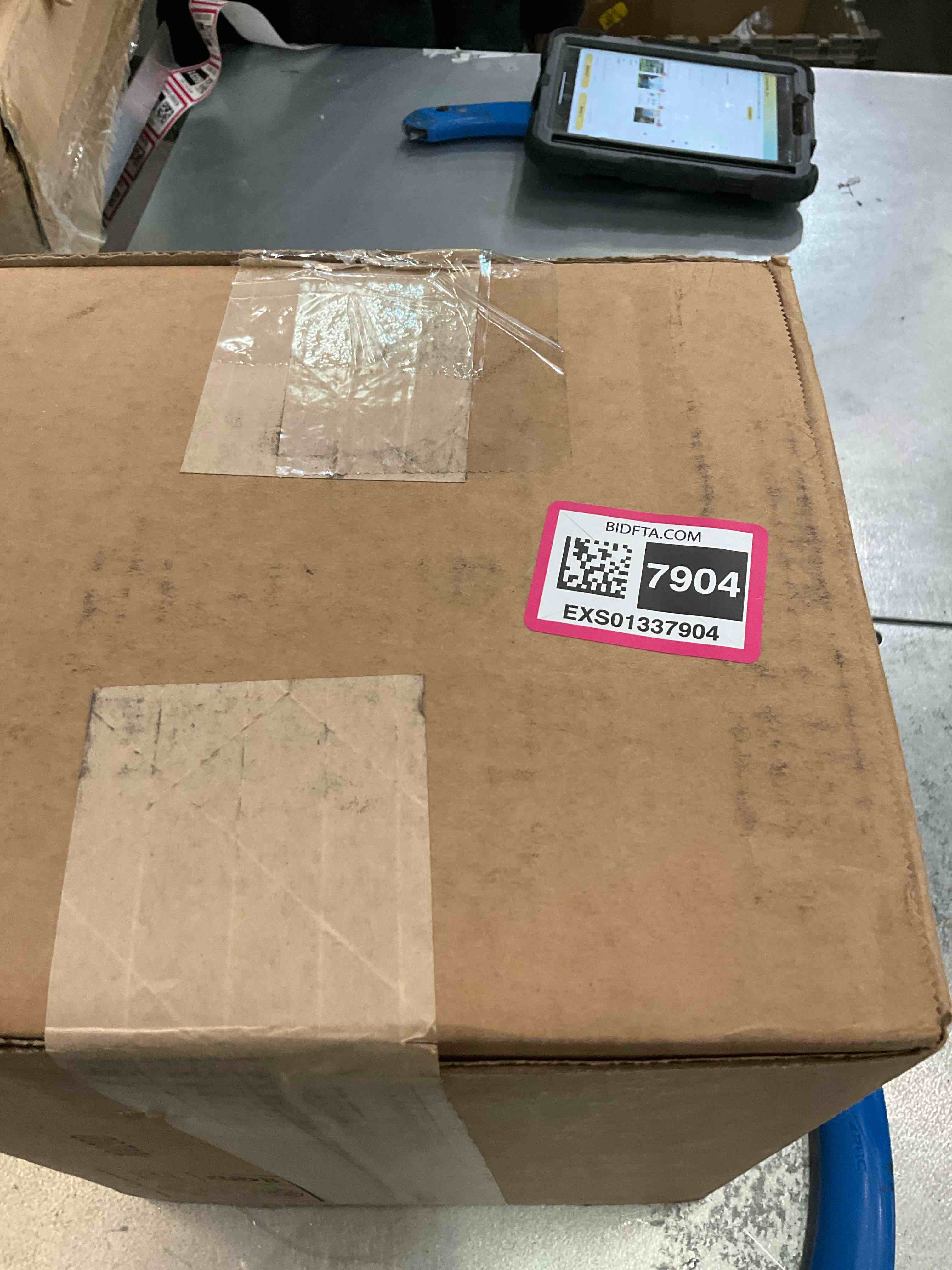 https://s3.amazonaws.com/lotting-images-prod/BargainHunt/EXS01337904_1712855472387.jpeg