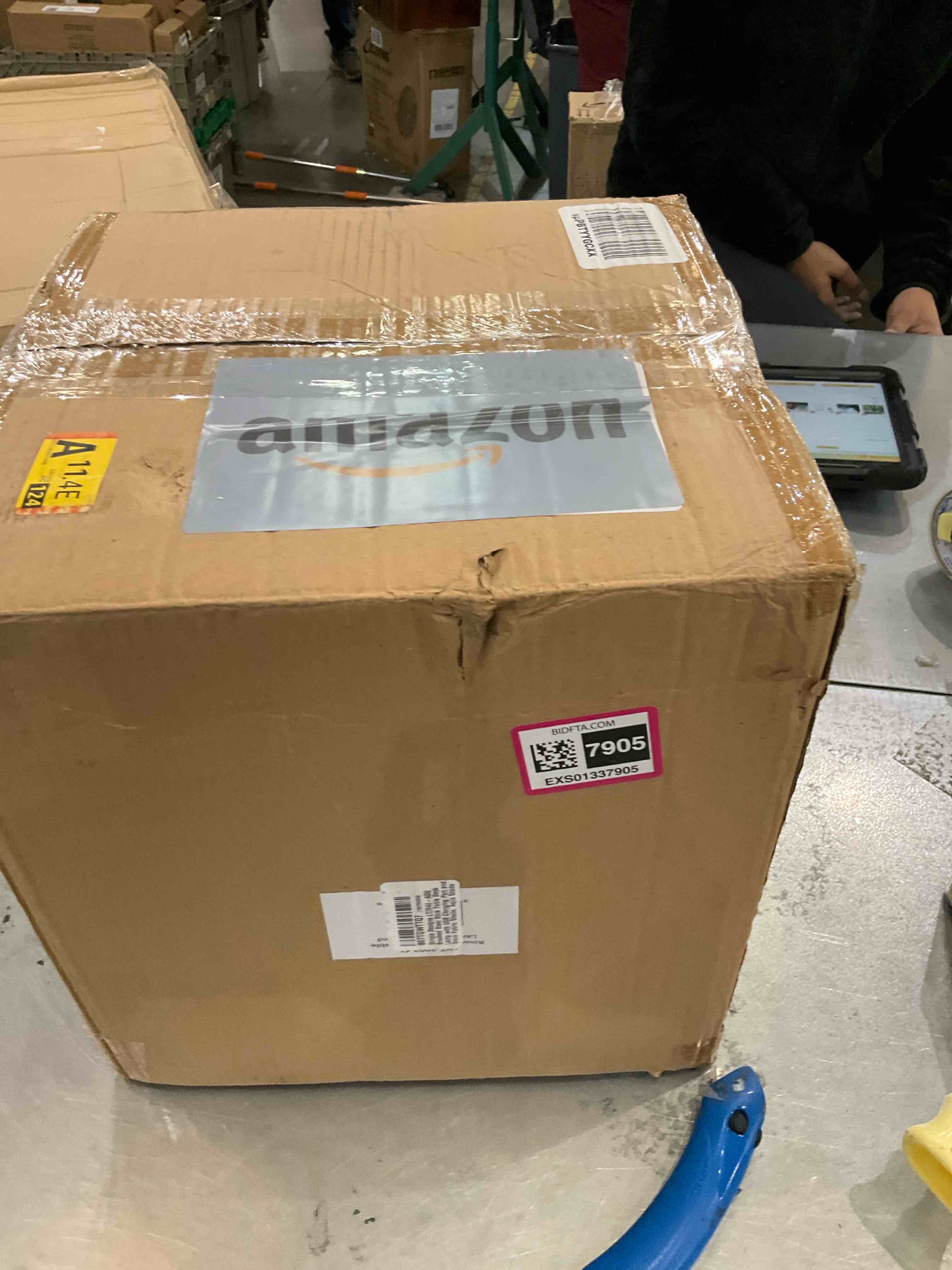 https://s3.amazonaws.com/lotting-images-prod/BargainHunt/EXS01337905_1712855575347.jpeg