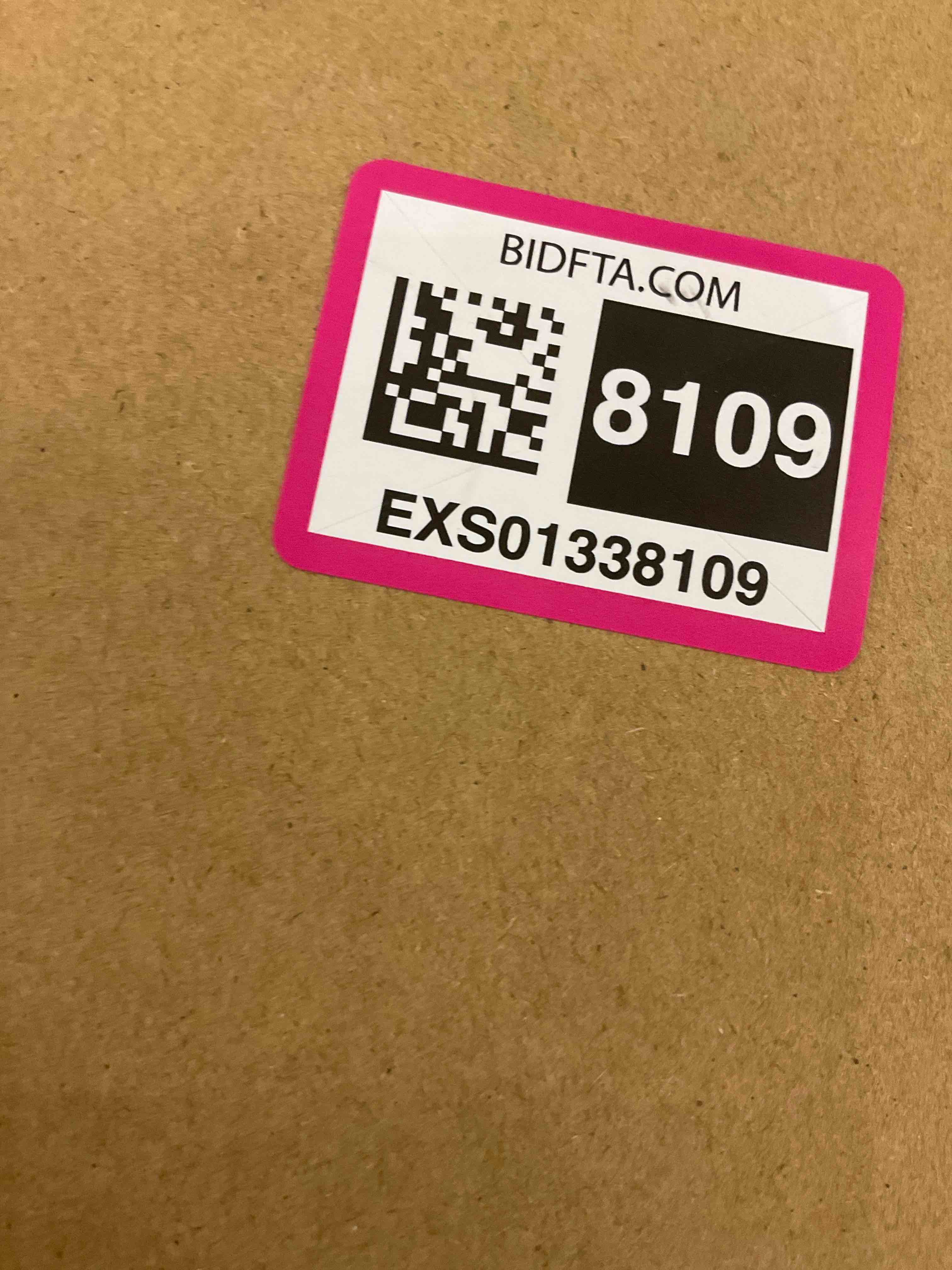 https://s3.amazonaws.com/lotting-images-prod/BargainHunt/EXS01338109_1712588445248.jpeg