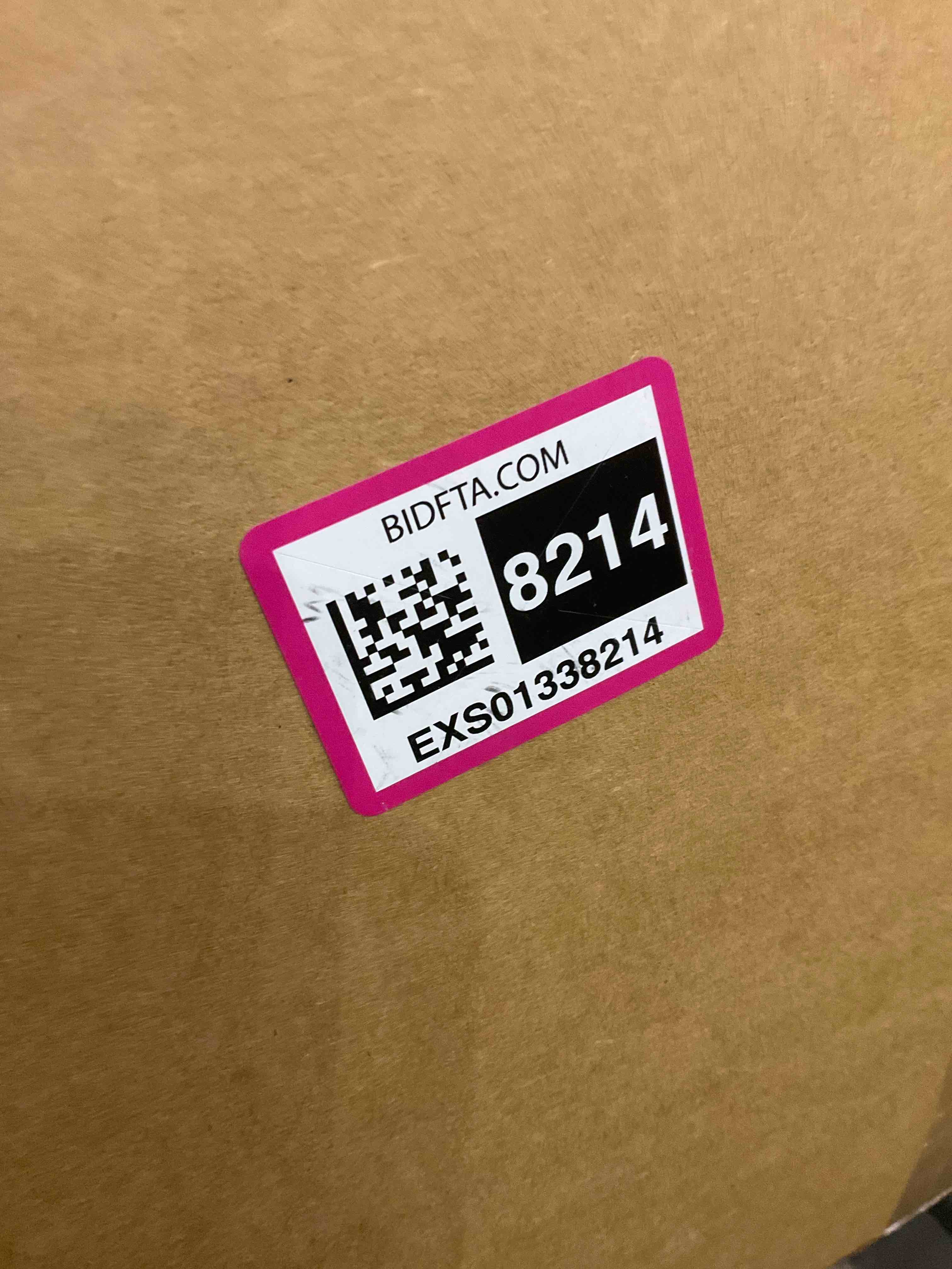 https://s3.amazonaws.com/lotting-images-prod/BargainHunt/EXS01338214_1712677126789.jpeg