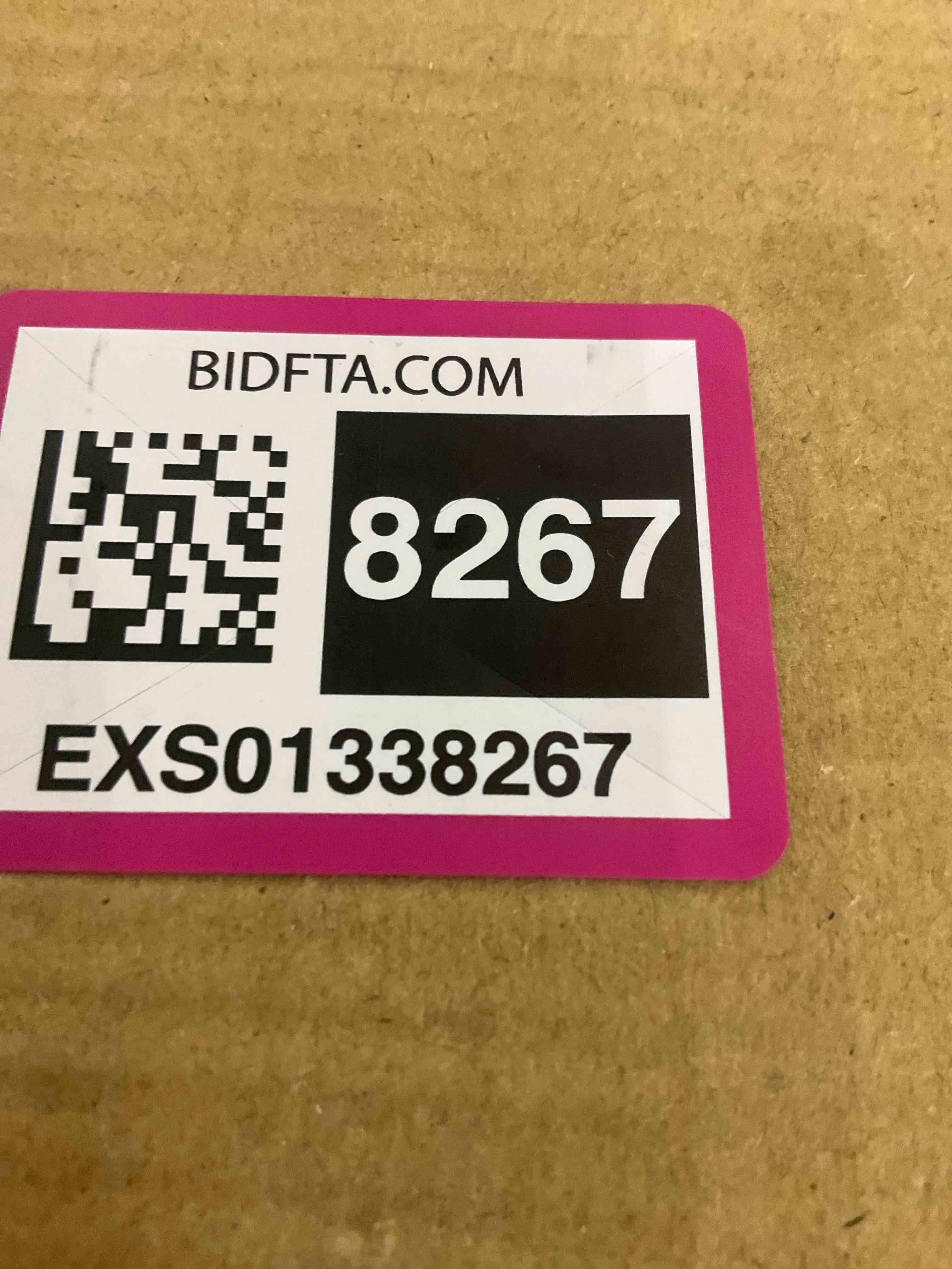 https://s3.amazonaws.com/lotting-images-prod/BargainHunt/EXS01338267_1712751543959.jpeg