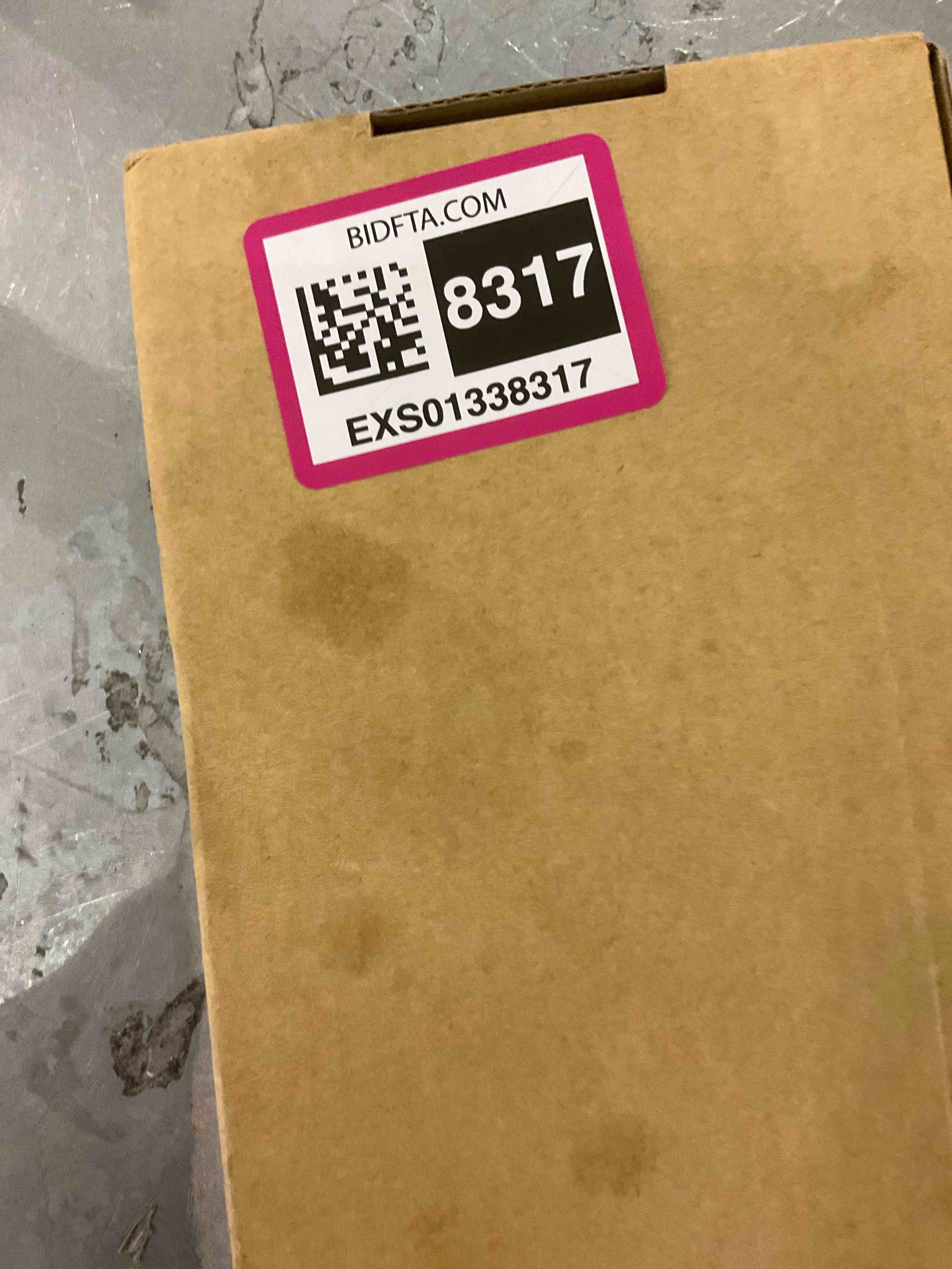 https://s3.amazonaws.com/lotting-images-prod/BargainHunt/EXS01338317_1712760348644.jpeg