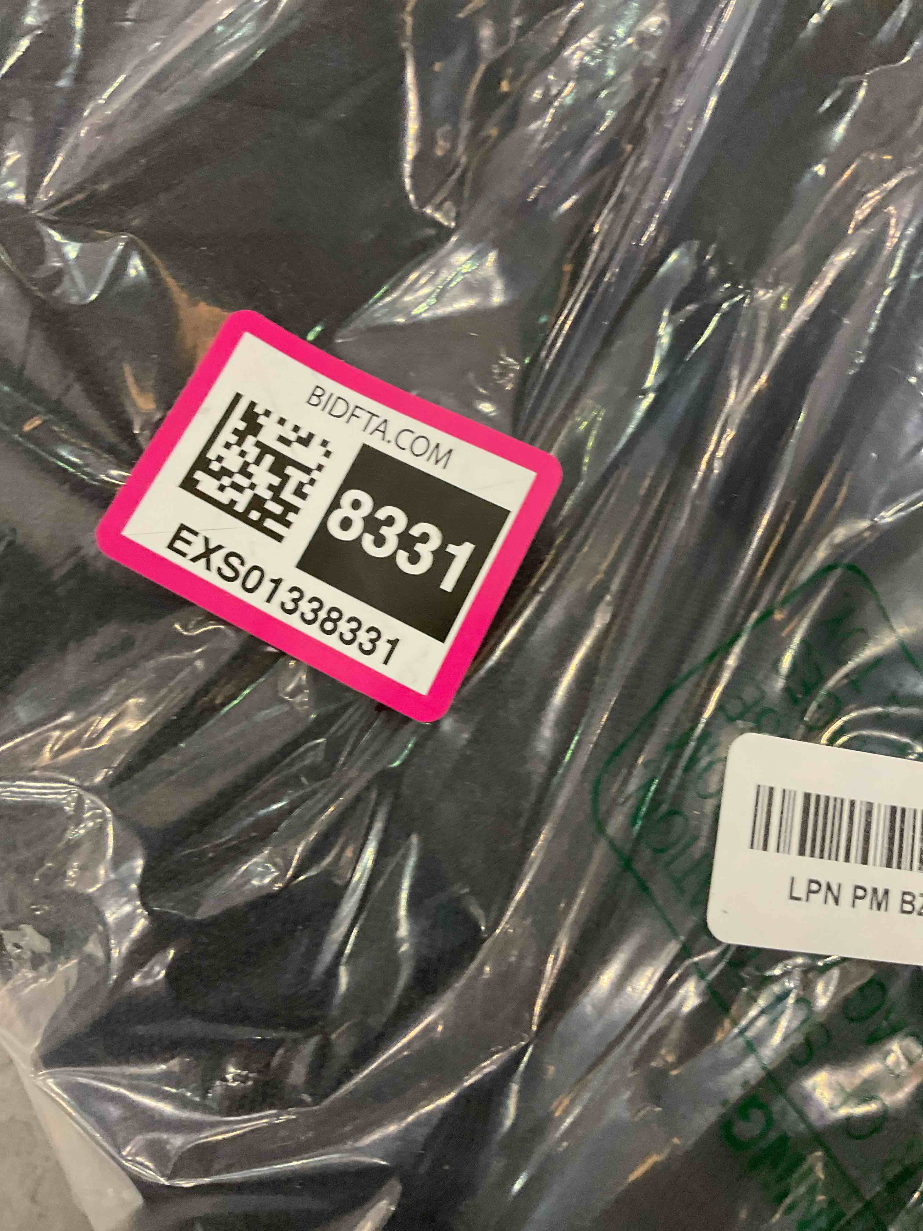 https://s3.amazonaws.com/lotting-images-prod/BargainHunt/EXS01338331_1712762053273.jpeg