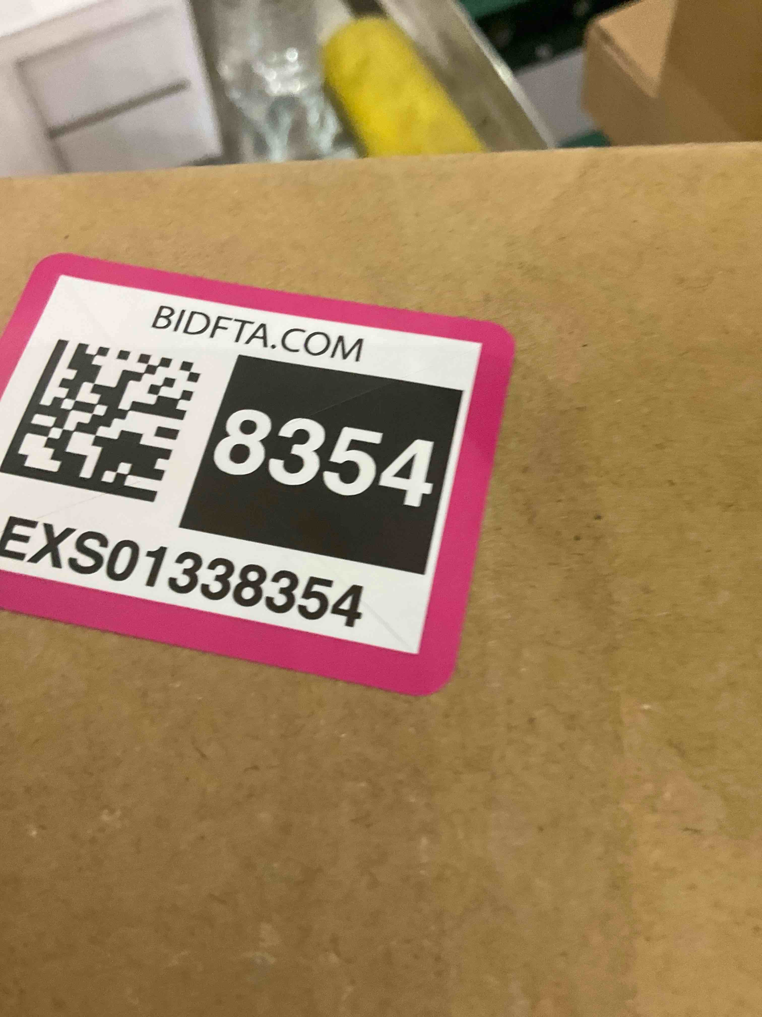 https://s3.amazonaws.com/lotting-images-prod/BargainHunt/EXS01338354_1712767572005.jpeg