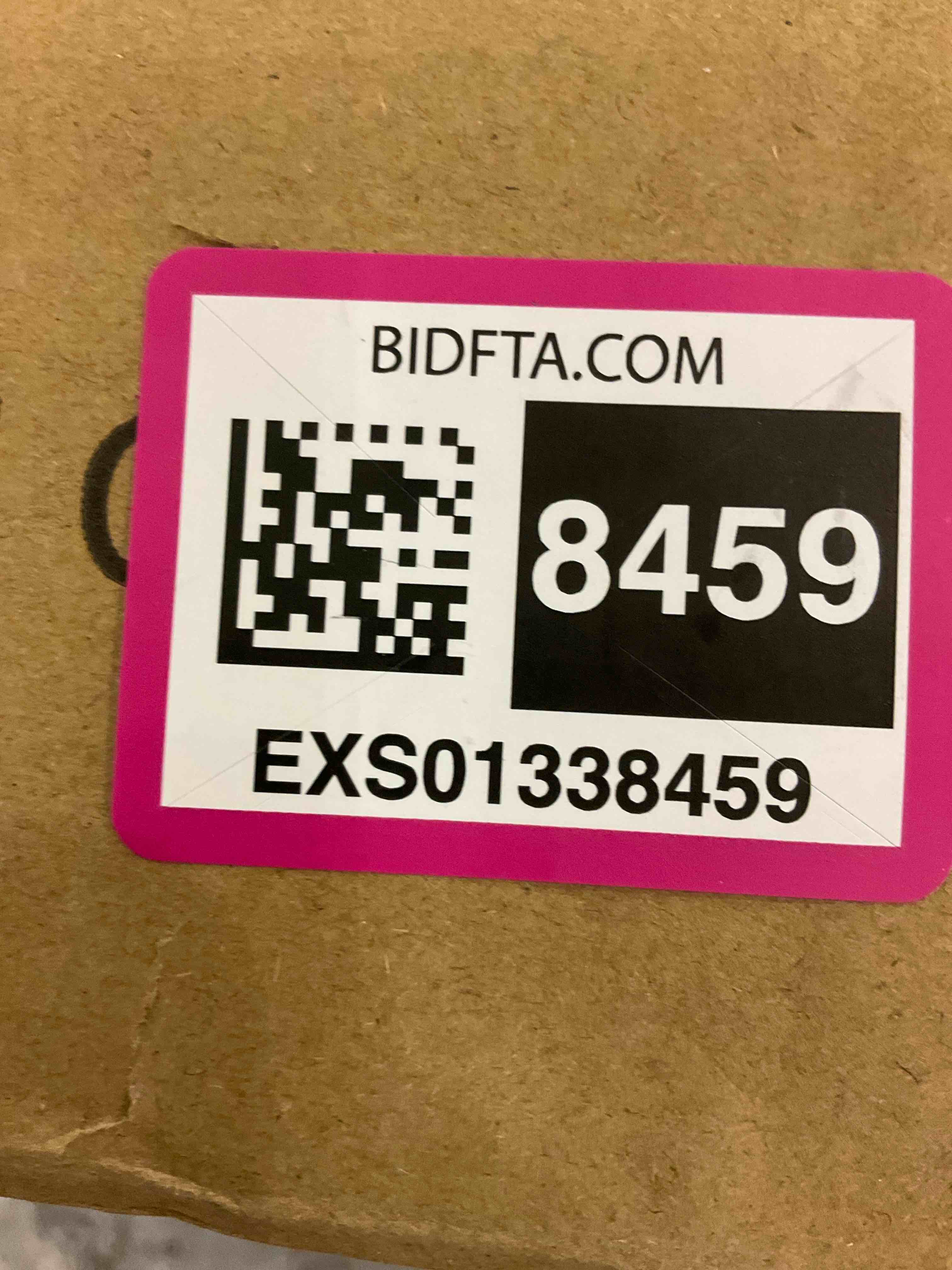https://s3.amazonaws.com/lotting-images-prod/BargainHunt/EXS01338459_1712862613418.jpeg
