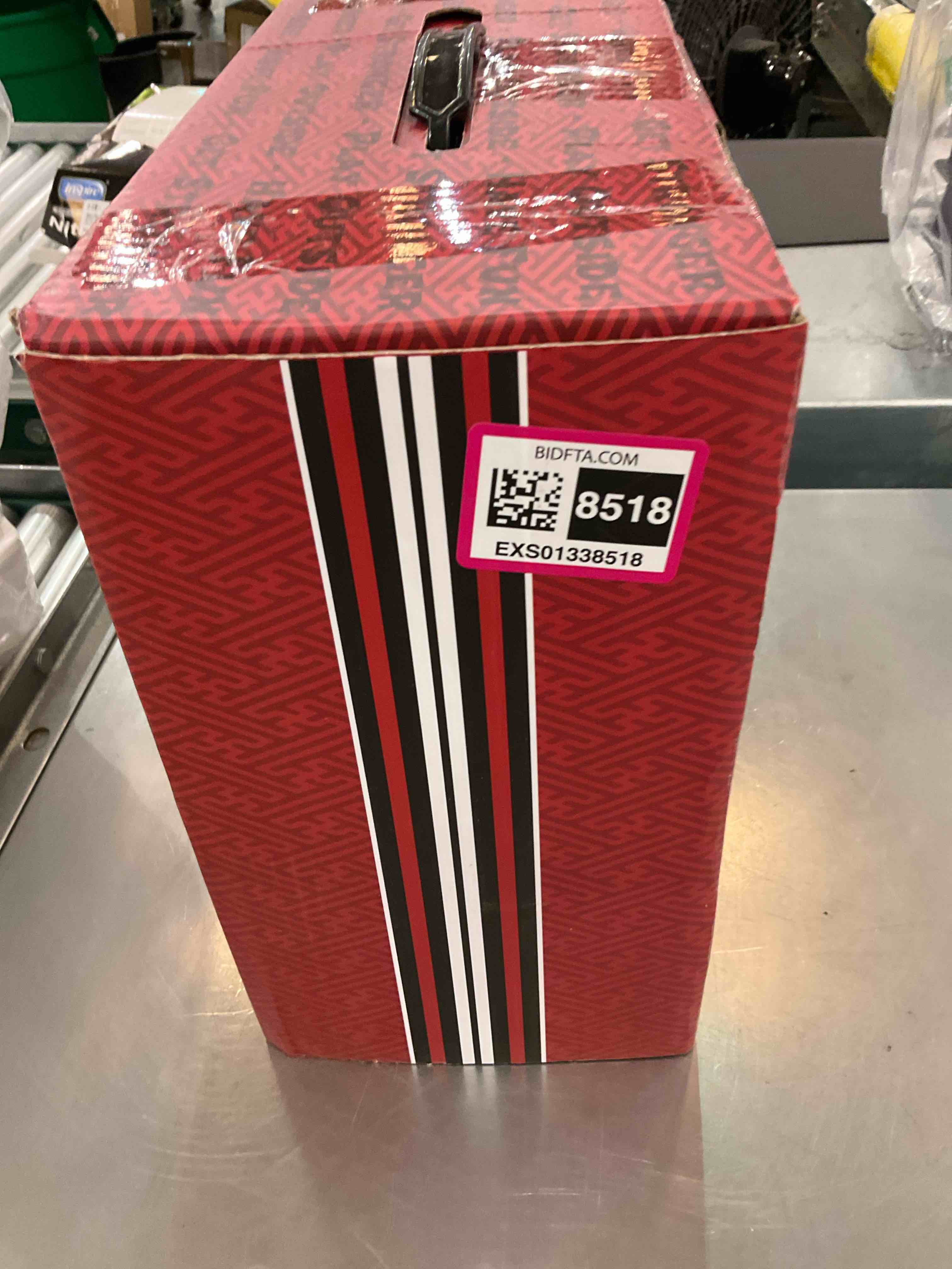 https://s3.amazonaws.com/lotting-images-prod/BargainHunt/EXS01338518_1713199563206.jpeg