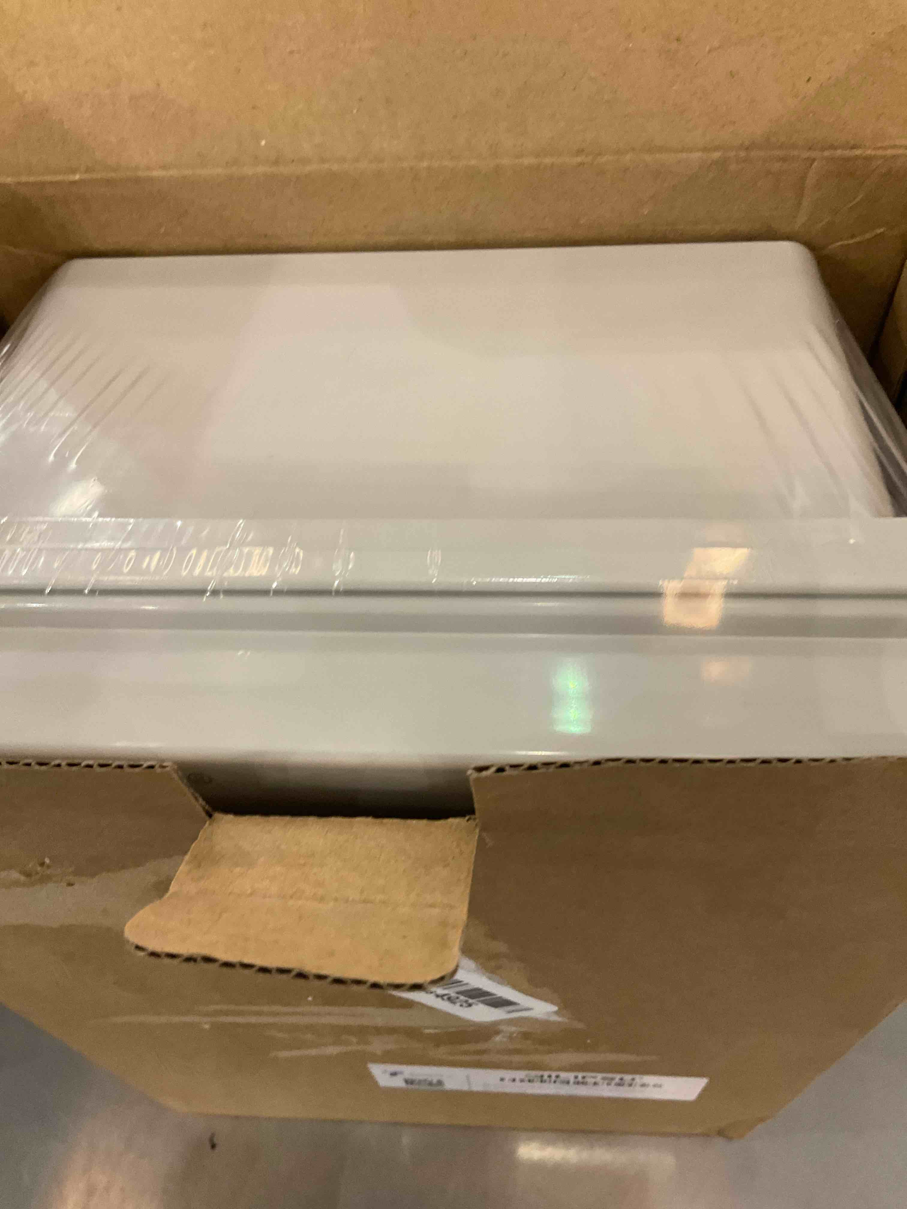 https://s3.amazonaws.com/lotting-images-prod/BargainHunt/EXS01338751_1713375576780.jpeg