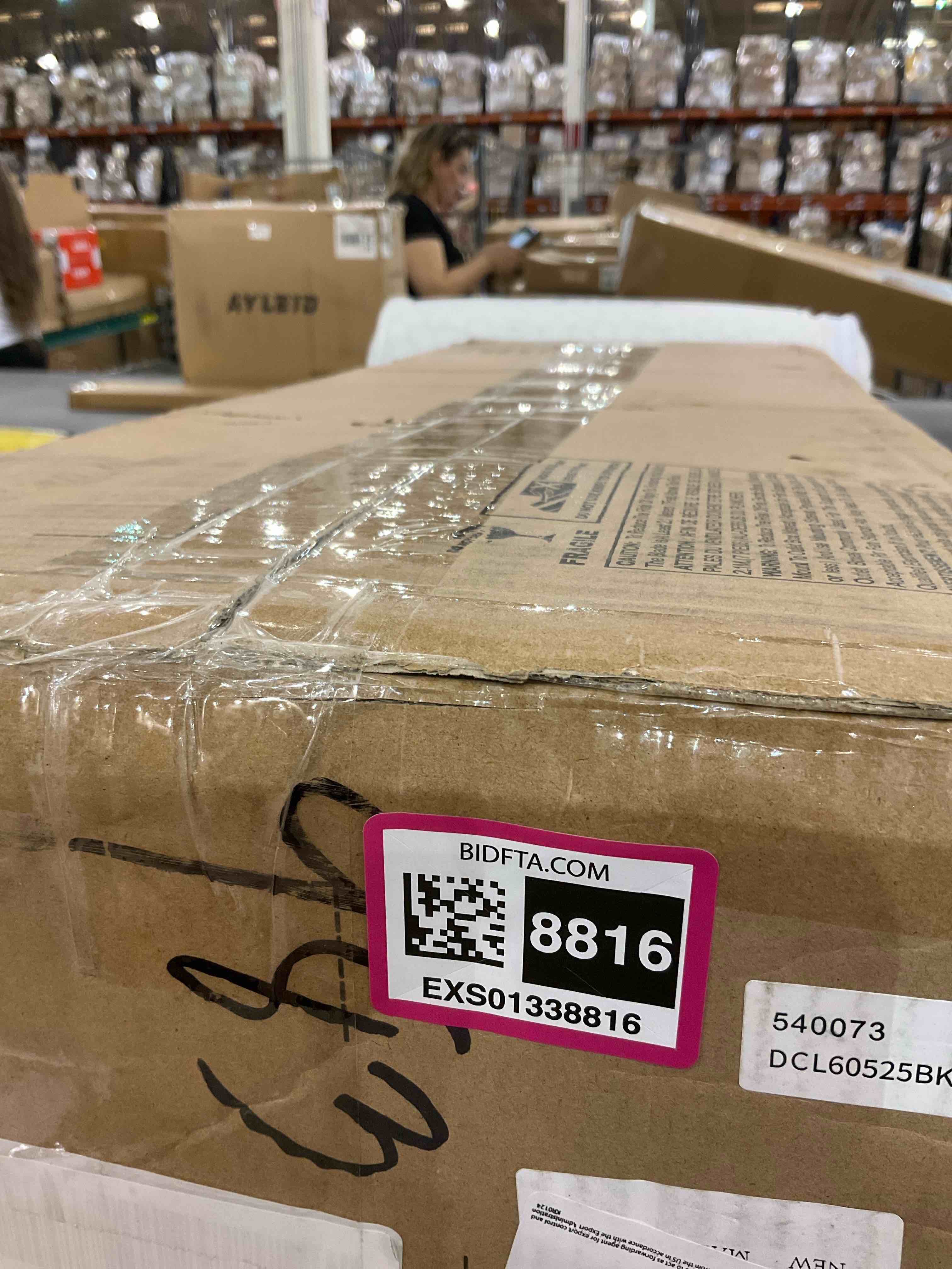 https://s3.amazonaws.com/lotting-images-prod/BargainHunt/EXS01338816_1713449901777.jpeg