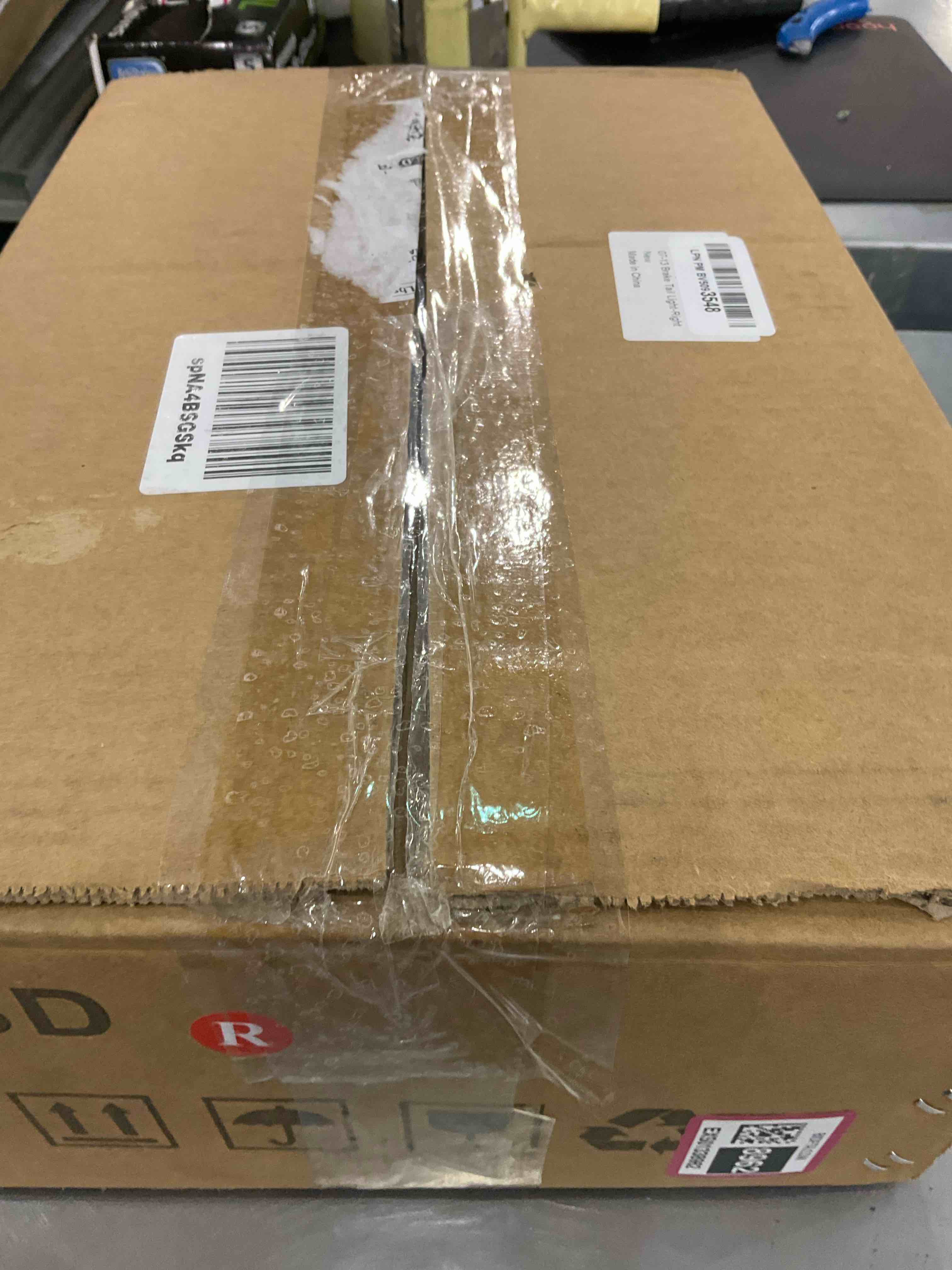 https://s3.amazonaws.com/lotting-images-prod/BargainHunt/EXS01338962_1713785821663.jpeg