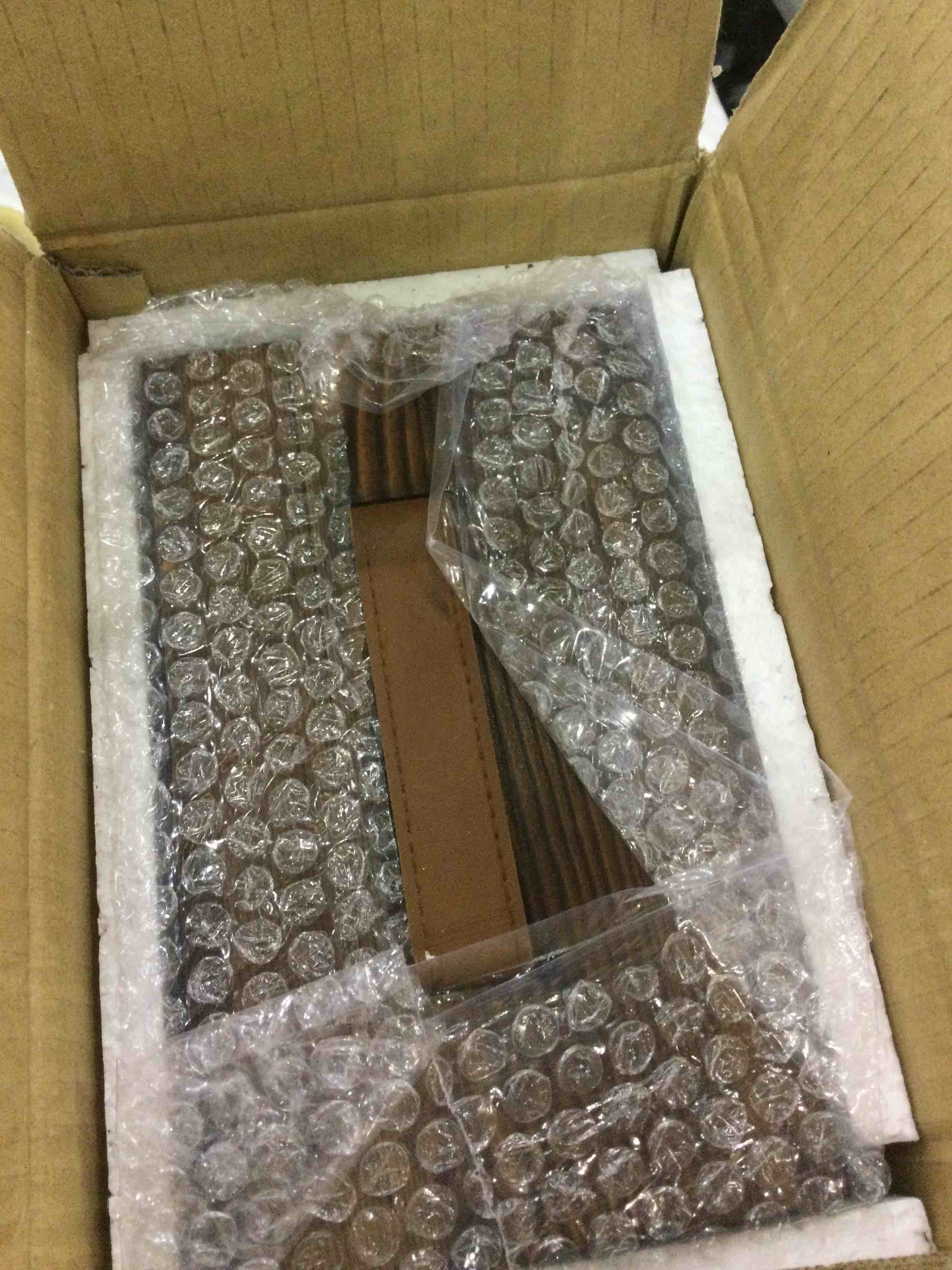 https://s3.amazonaws.com/lotting-images-prod/BargainHunt/EXS01339225_1713538836801.jpeg