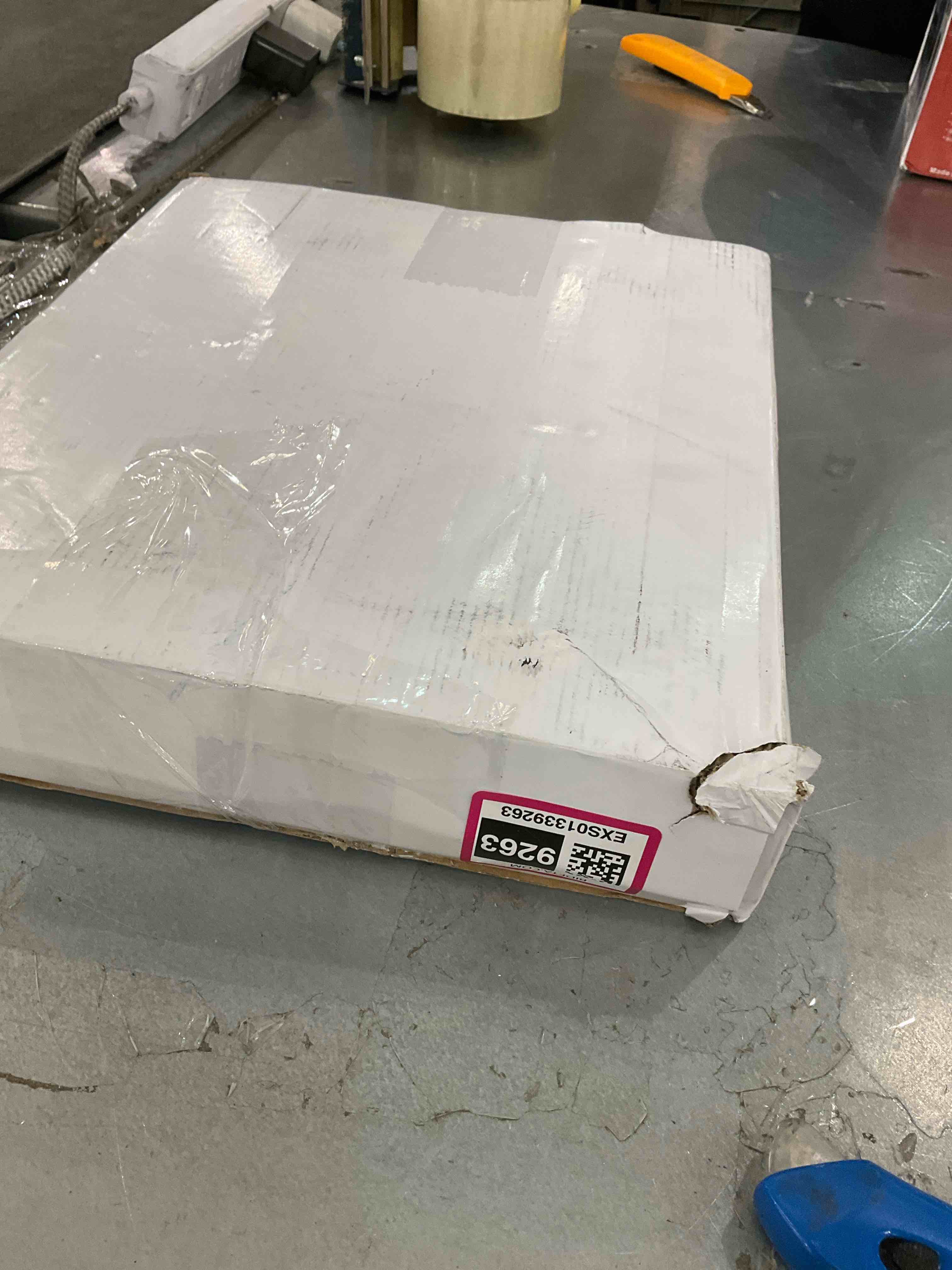 https://s3.amazonaws.com/lotting-images-prod/BargainHunt/EXS01339263_1713292467041.jpeg