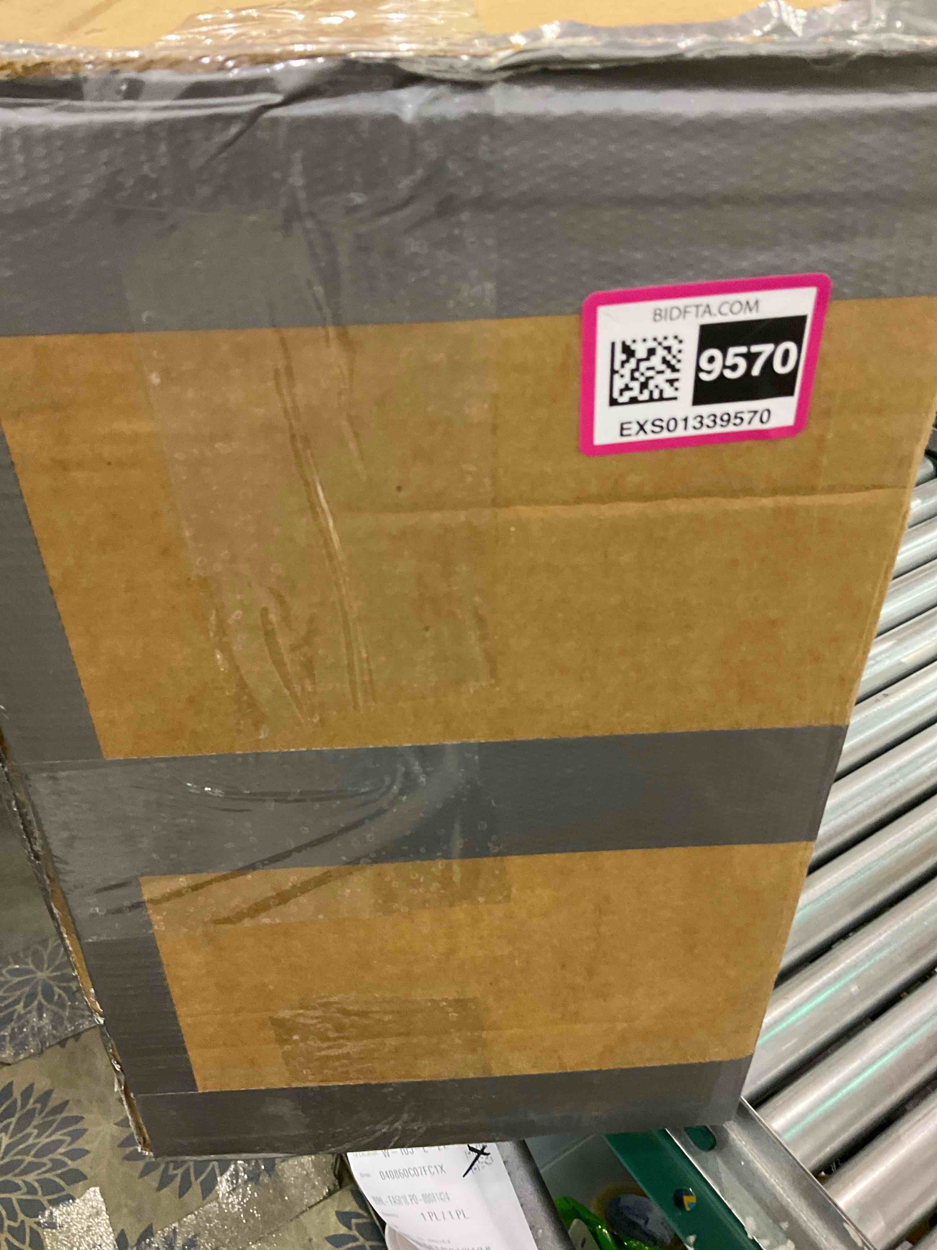 https://s3.amazonaws.com/lotting-images-prod/BargainHunt/EXS01339570_1713871308440.jpeg