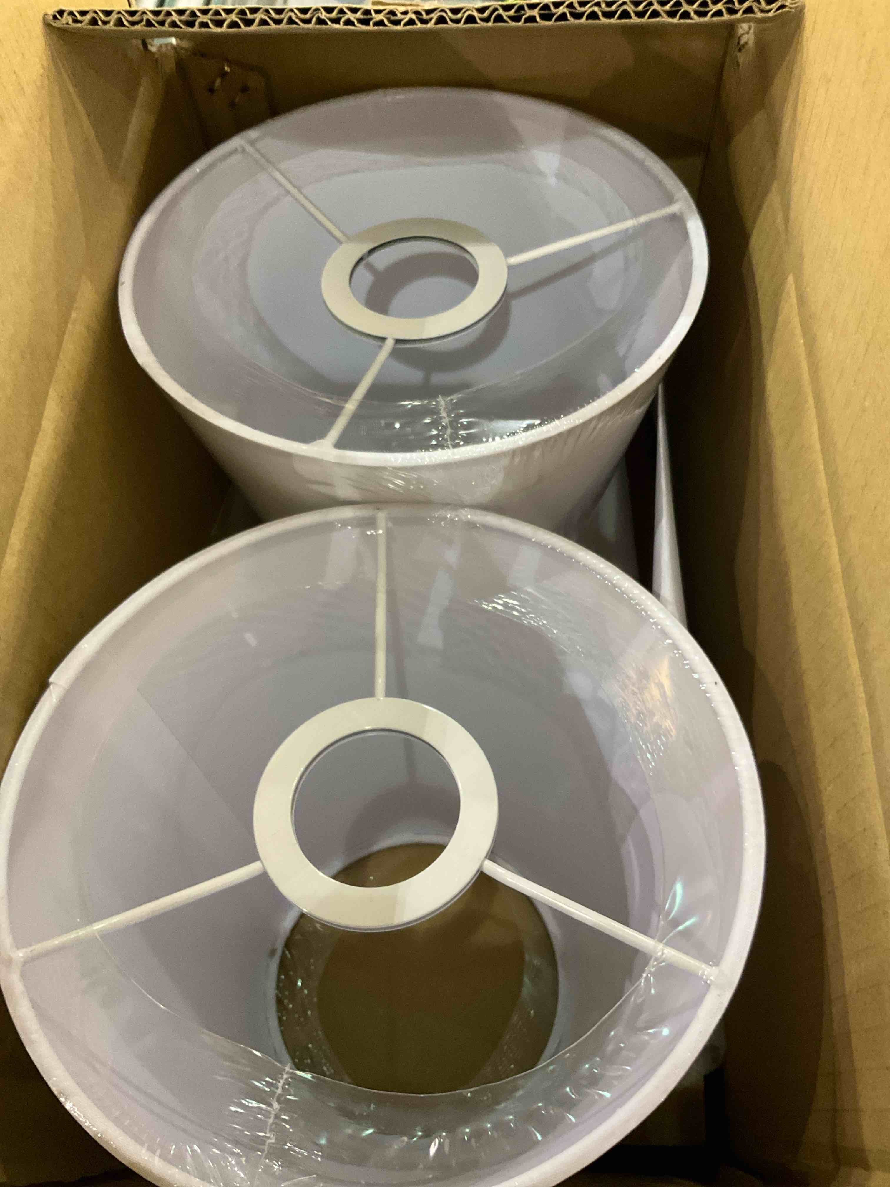 https://s3.amazonaws.com/lotting-images-prod/BargainHunt/EXS01339716_1714047998137.jpeg