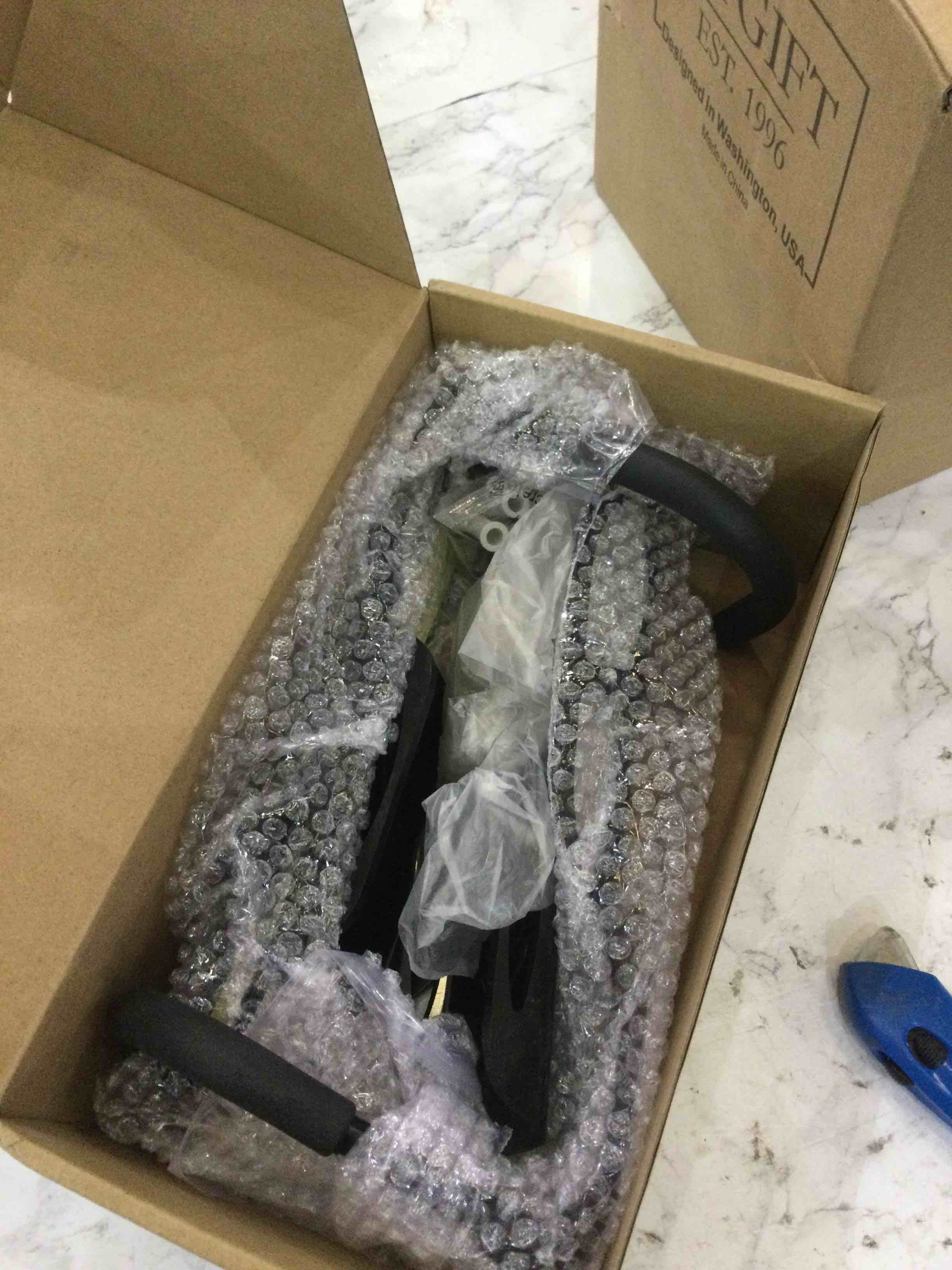 https://s3.amazonaws.com/lotting-images-prod/BargainHunt/EXS01340060_1711639251623.jpeg