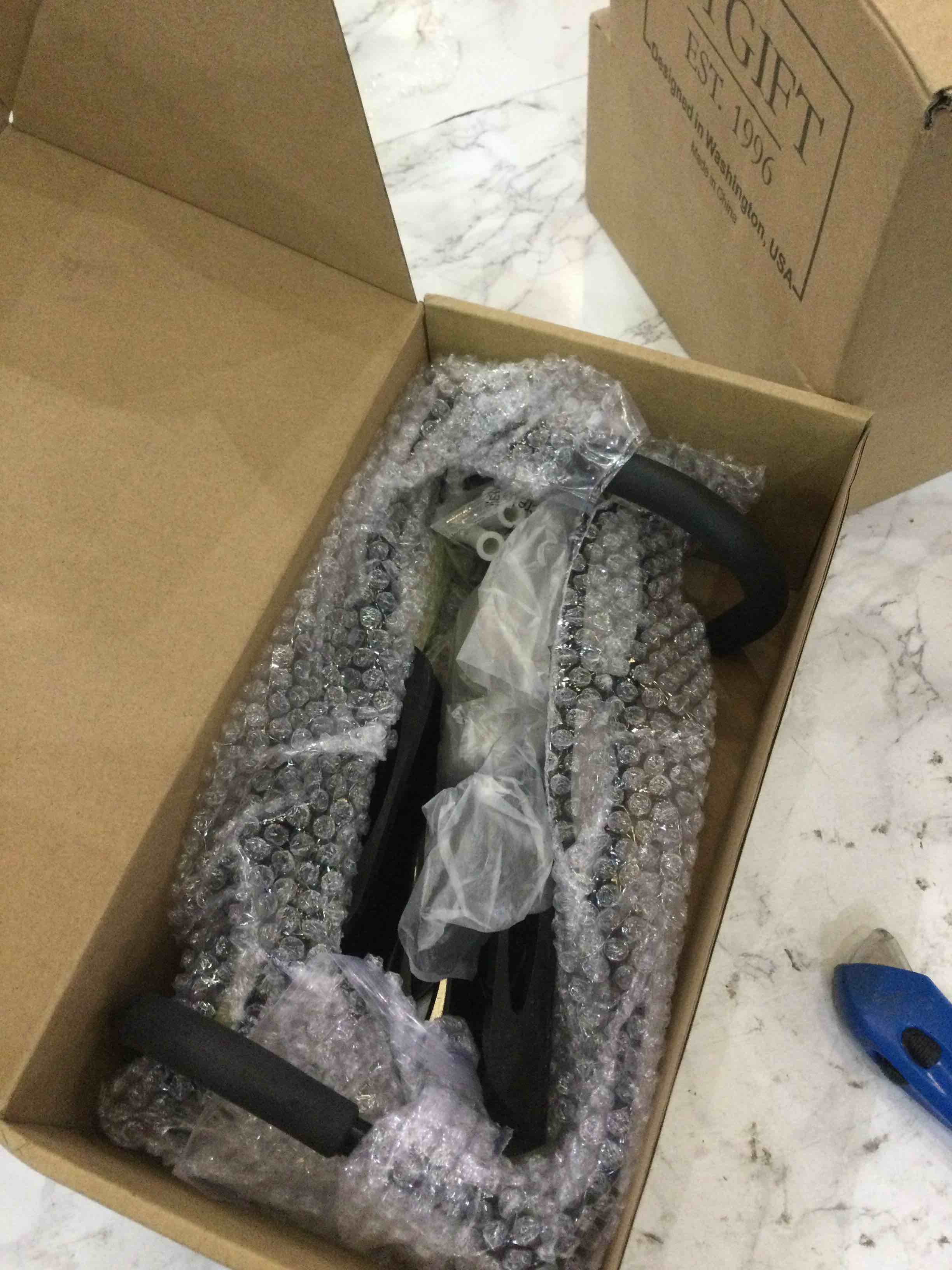 https://s3.amazonaws.com/lotting-images-prod/BargainHunt/EXS01340060_1711639252595.jpeg