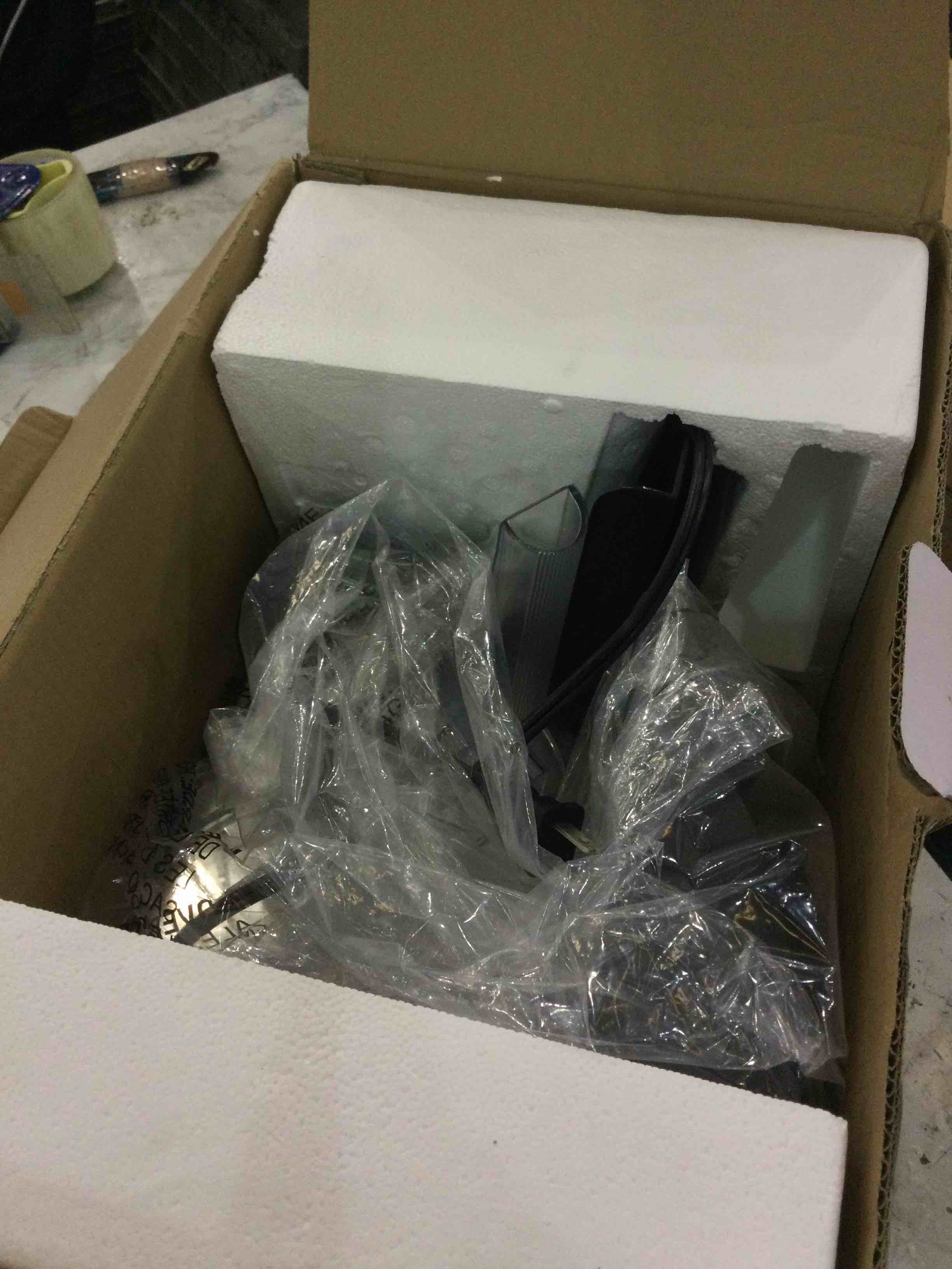 https://s3.amazonaws.com/lotting-images-prod/BargainHunt/EXS01340242_1711719441918.jpeg