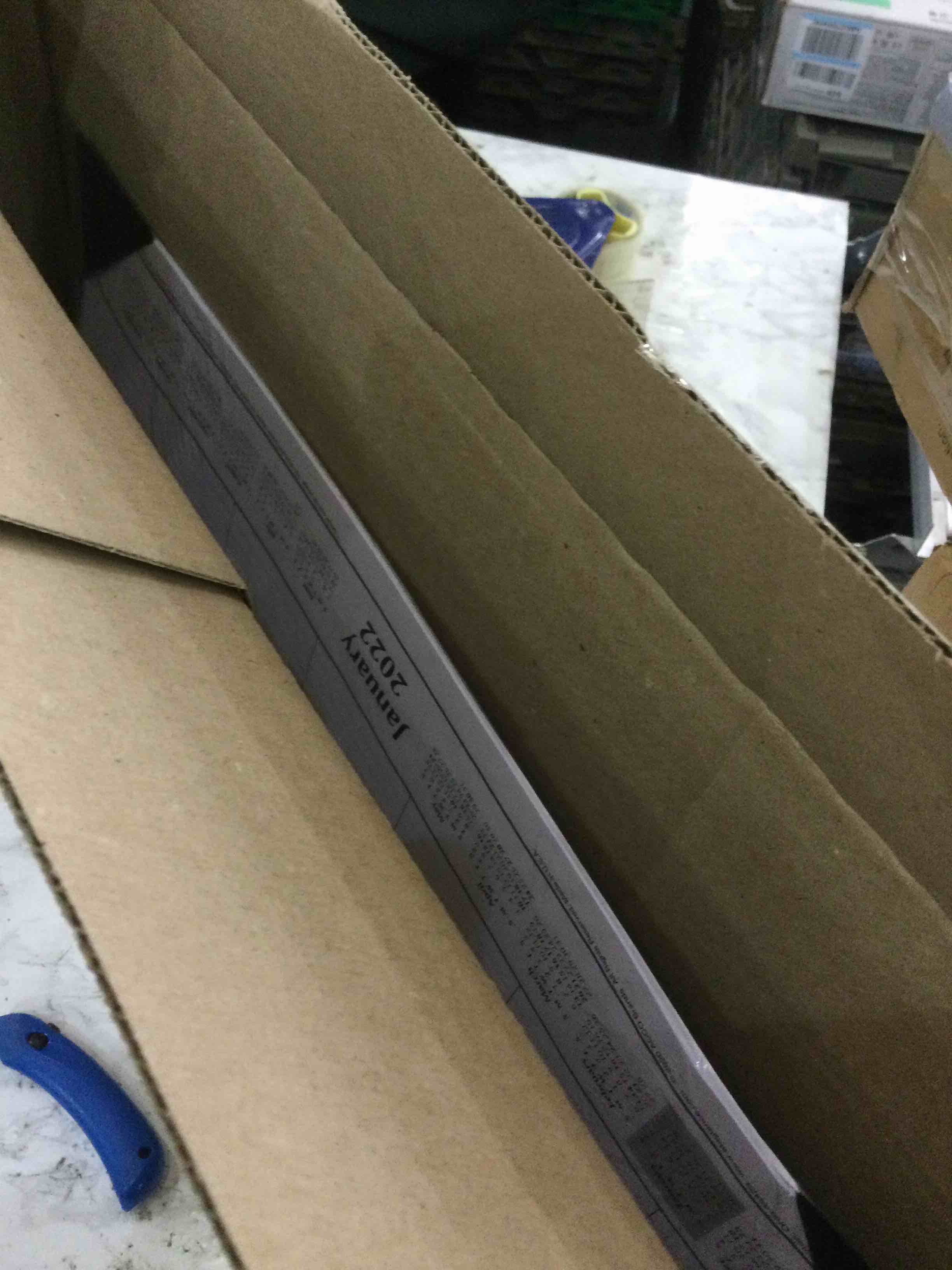 https://s3.amazonaws.com/lotting-images-prod/BargainHunt/EXS01340267_1711722254722.jpeg