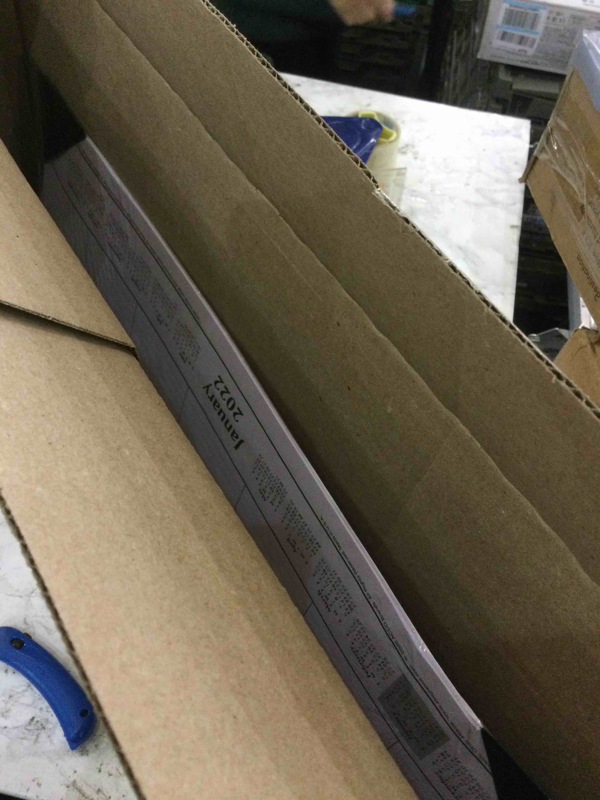https://s3.amazonaws.com/lotting-images-prod/BargainHunt/EXS01340267_1711722255960.jpeg