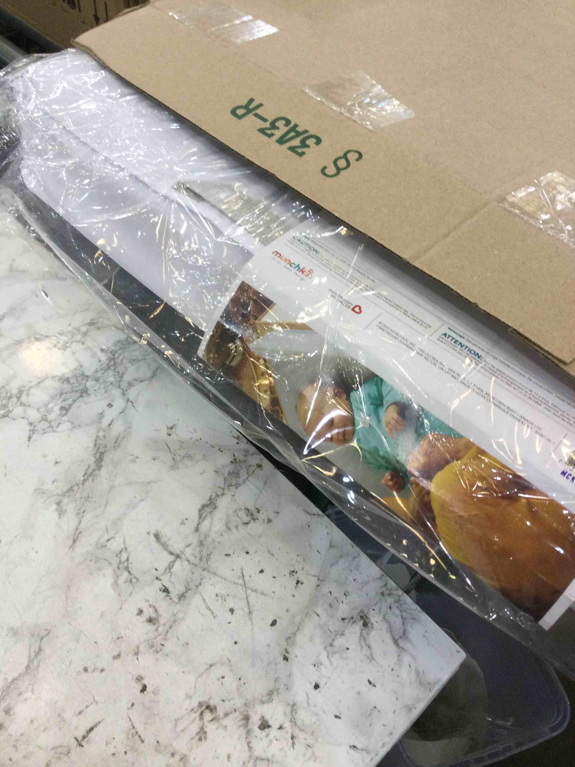 https://s3.amazonaws.com/lotting-images-prod/BargainHunt/EXS01340303_1711730504094.jpeg