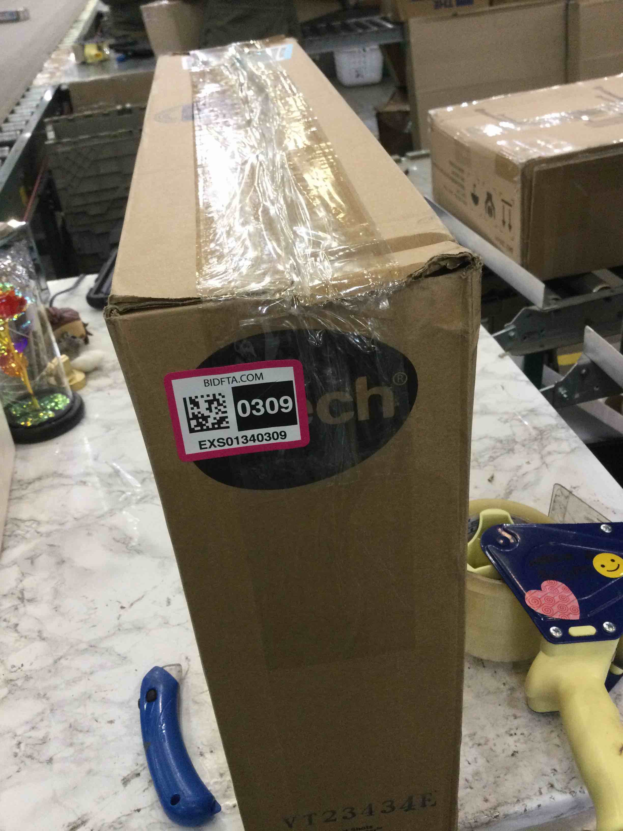https://s3.amazonaws.com/lotting-images-prod/BargainHunt/EXS01340309_1711731108605.jpeg