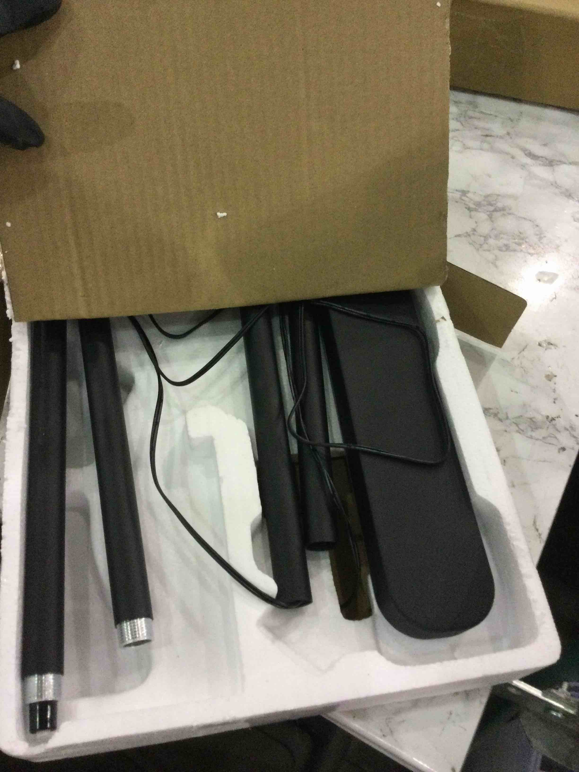https://s3.amazonaws.com/lotting-images-prod/BargainHunt/EXS01340465_1712059845418.jpeg