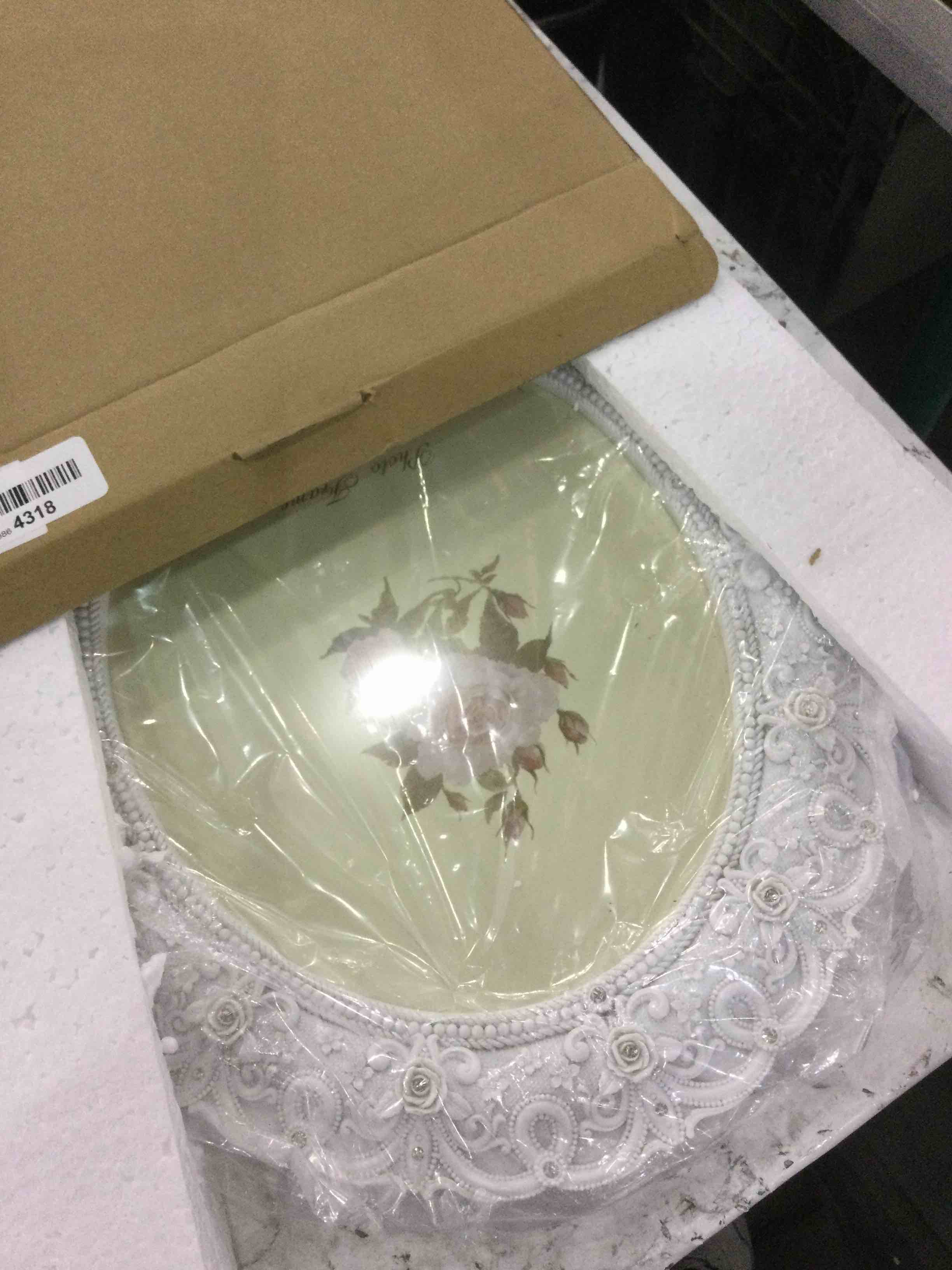 https://s3.amazonaws.com/lotting-images-prod/BargainHunt/EXS01340473_1712060536857.jpeg