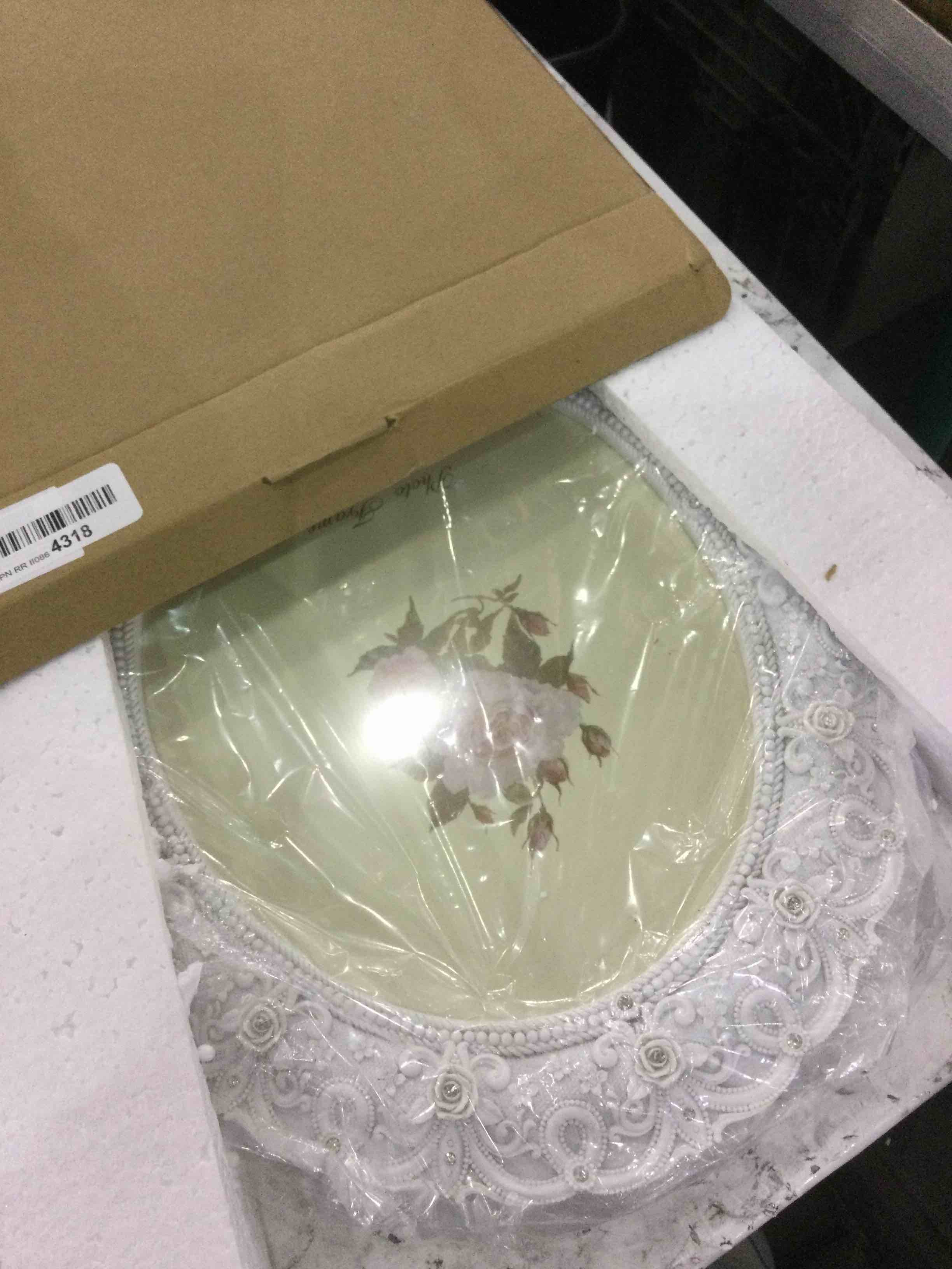https://s3.amazonaws.com/lotting-images-prod/BargainHunt/EXS01340473_1712060537992.jpeg